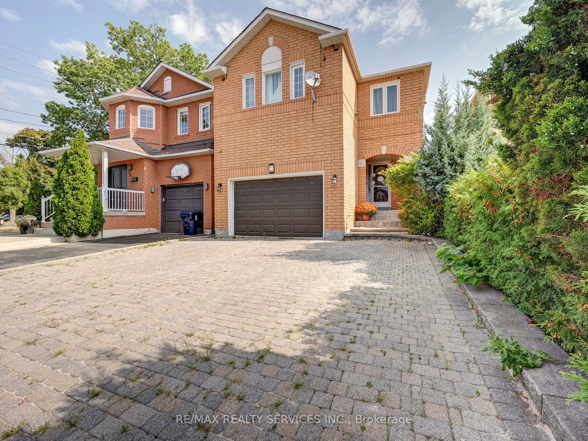 22 Anastacia Crt
