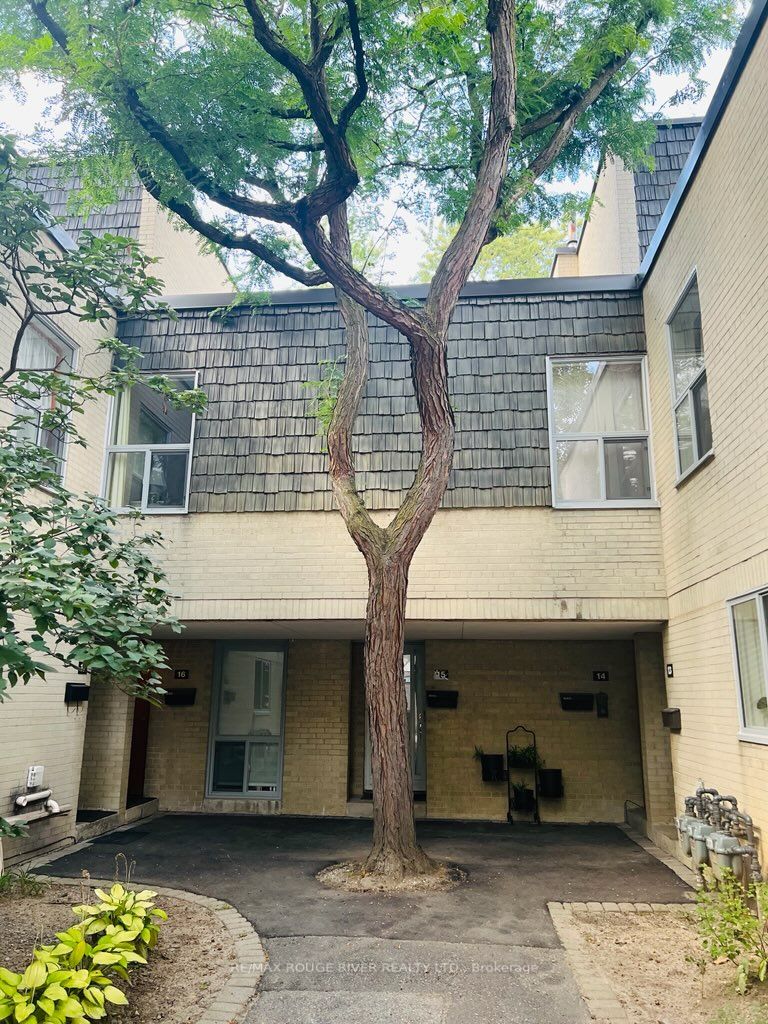 11 Four Winds Dr, #16