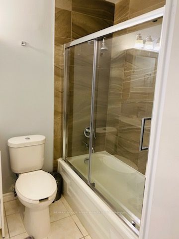11 Four Winds Dr, #16