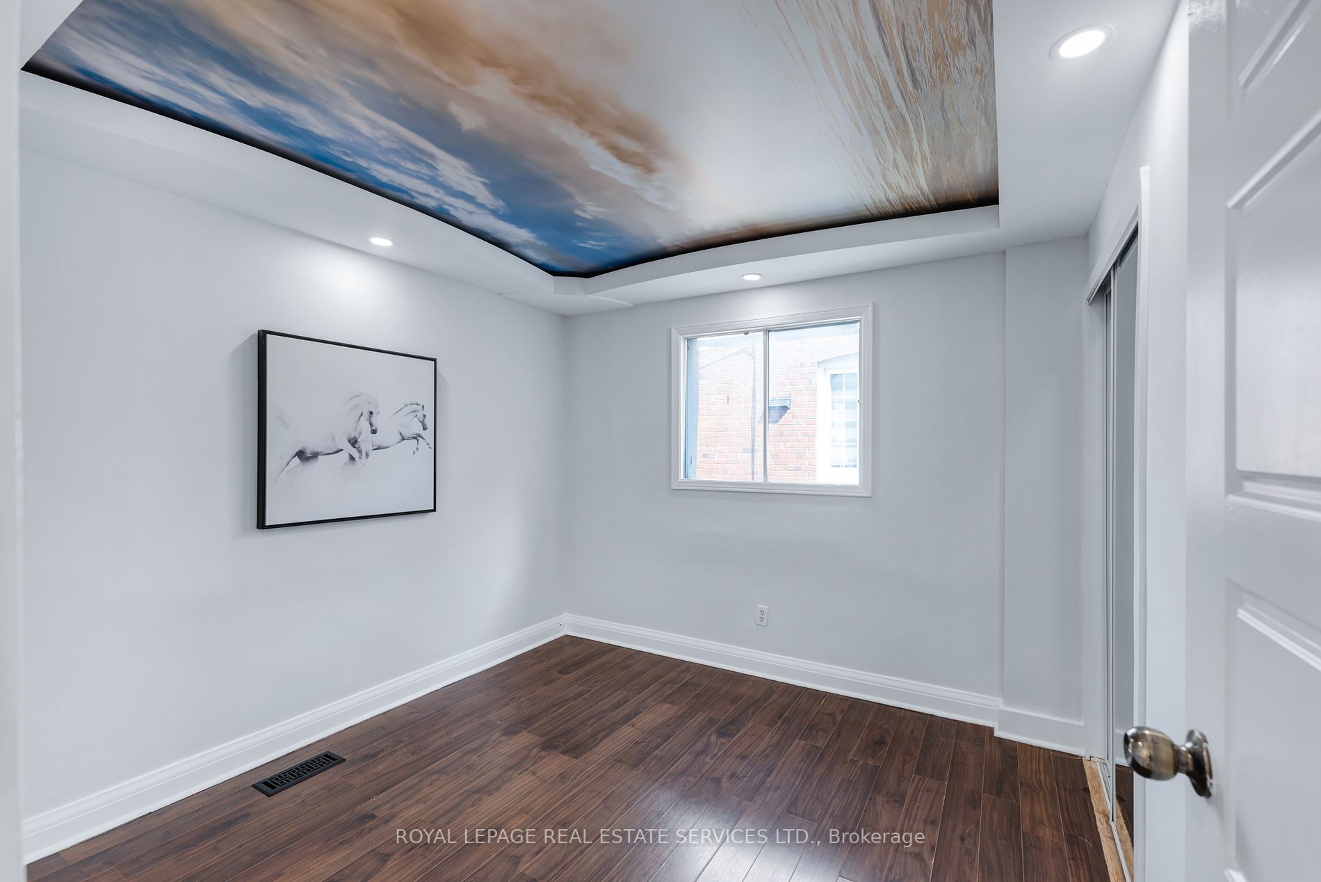 98 Delroy Dr