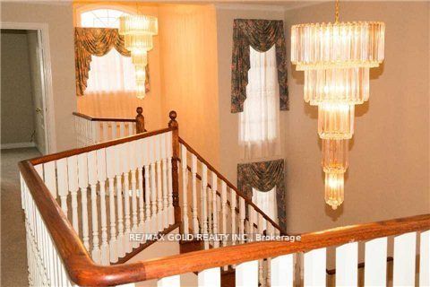 9 Whitewash Way