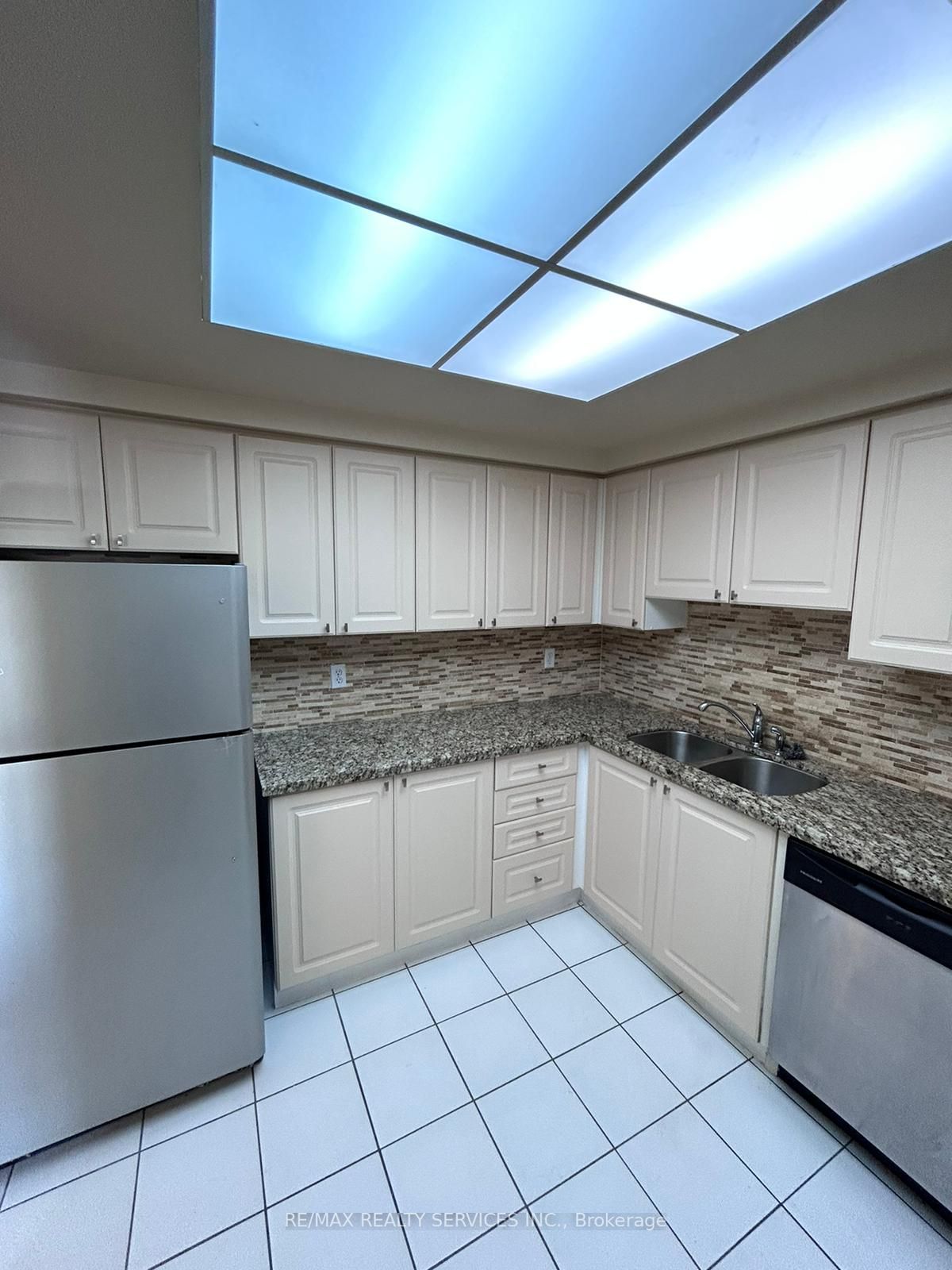 135 Hillcrest Ave, #2207