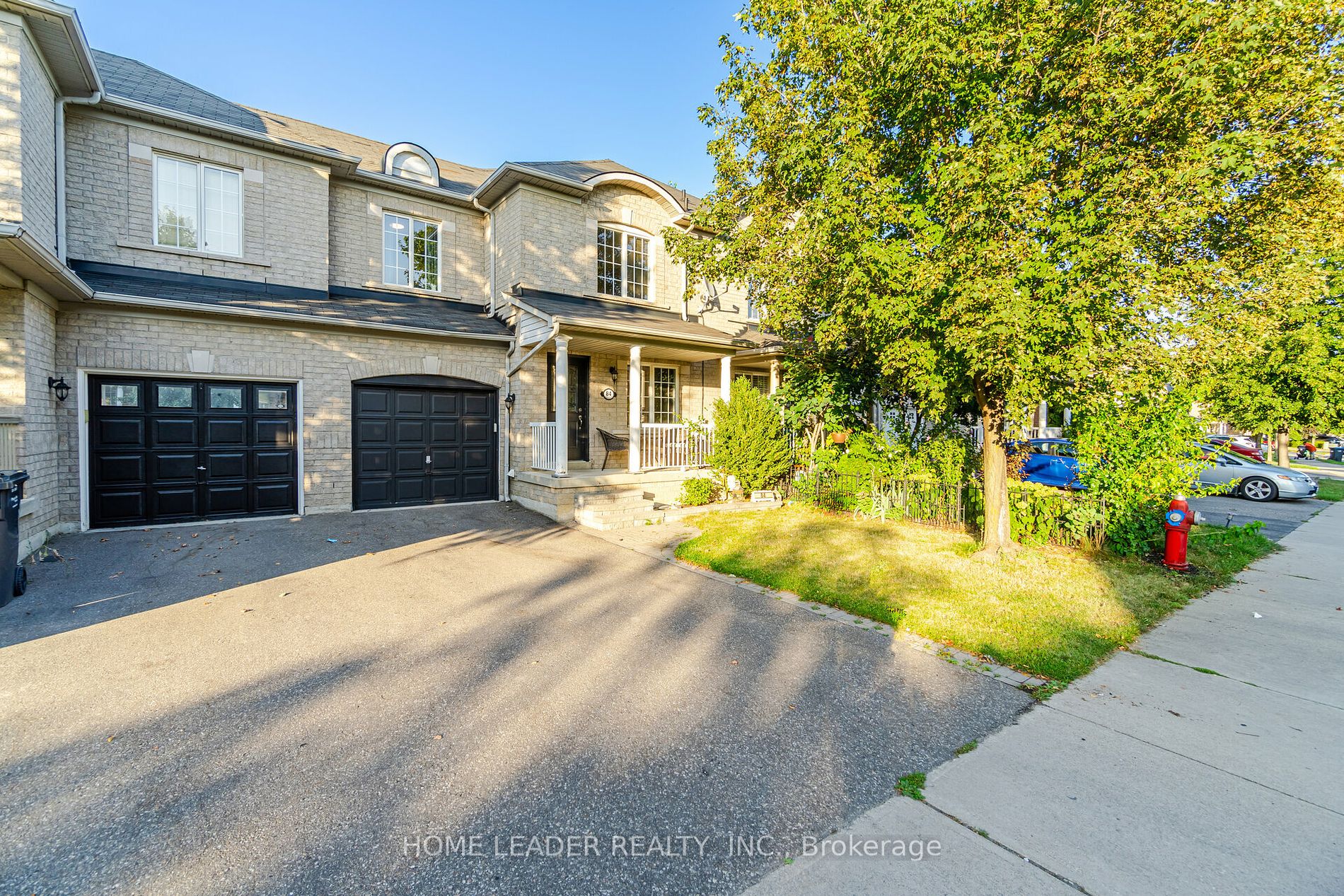 84 Tianalee Cres