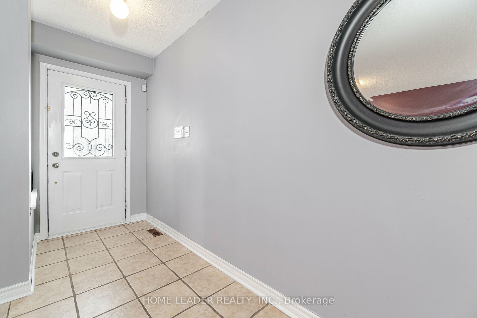 84 Tianalee Cres