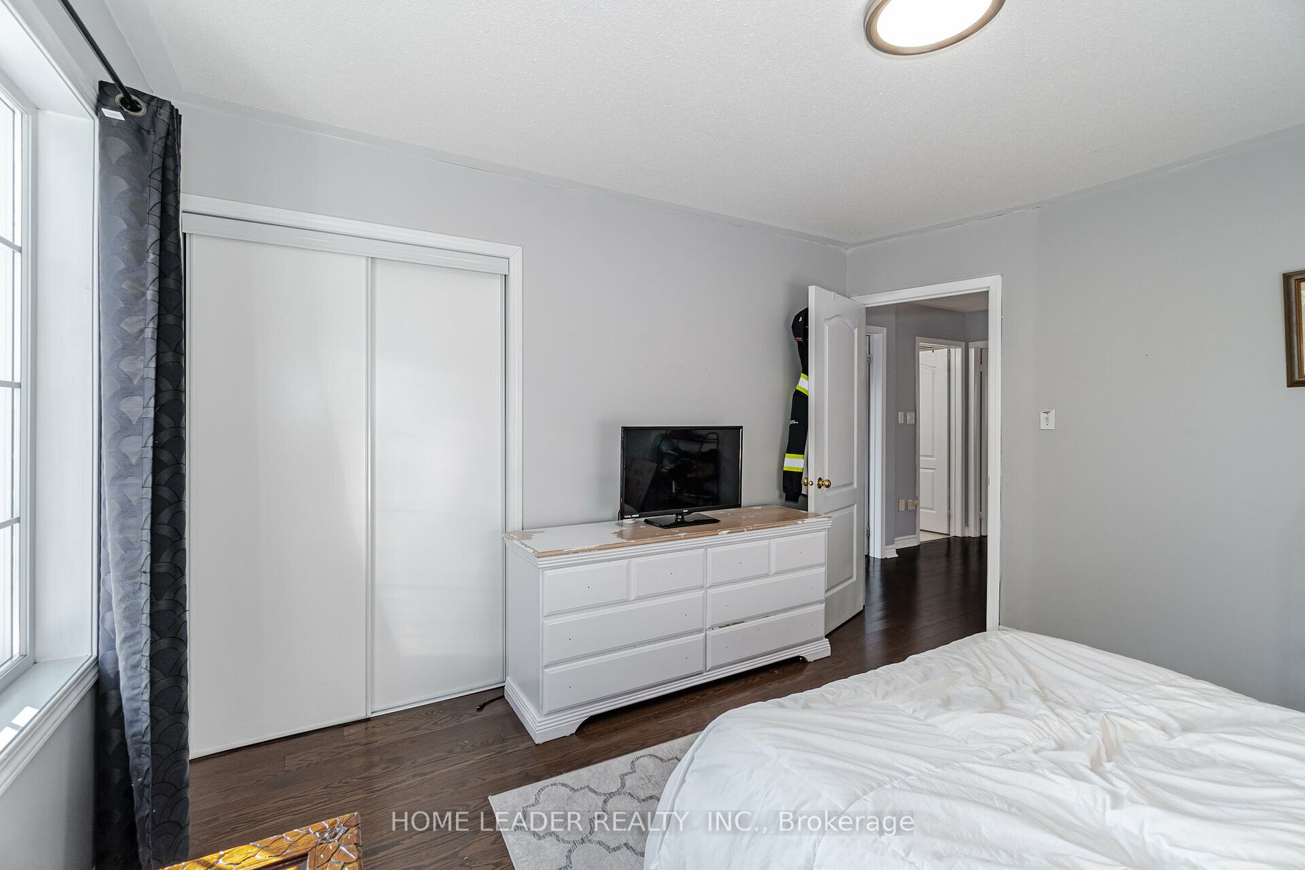 84 Tianalee Cres