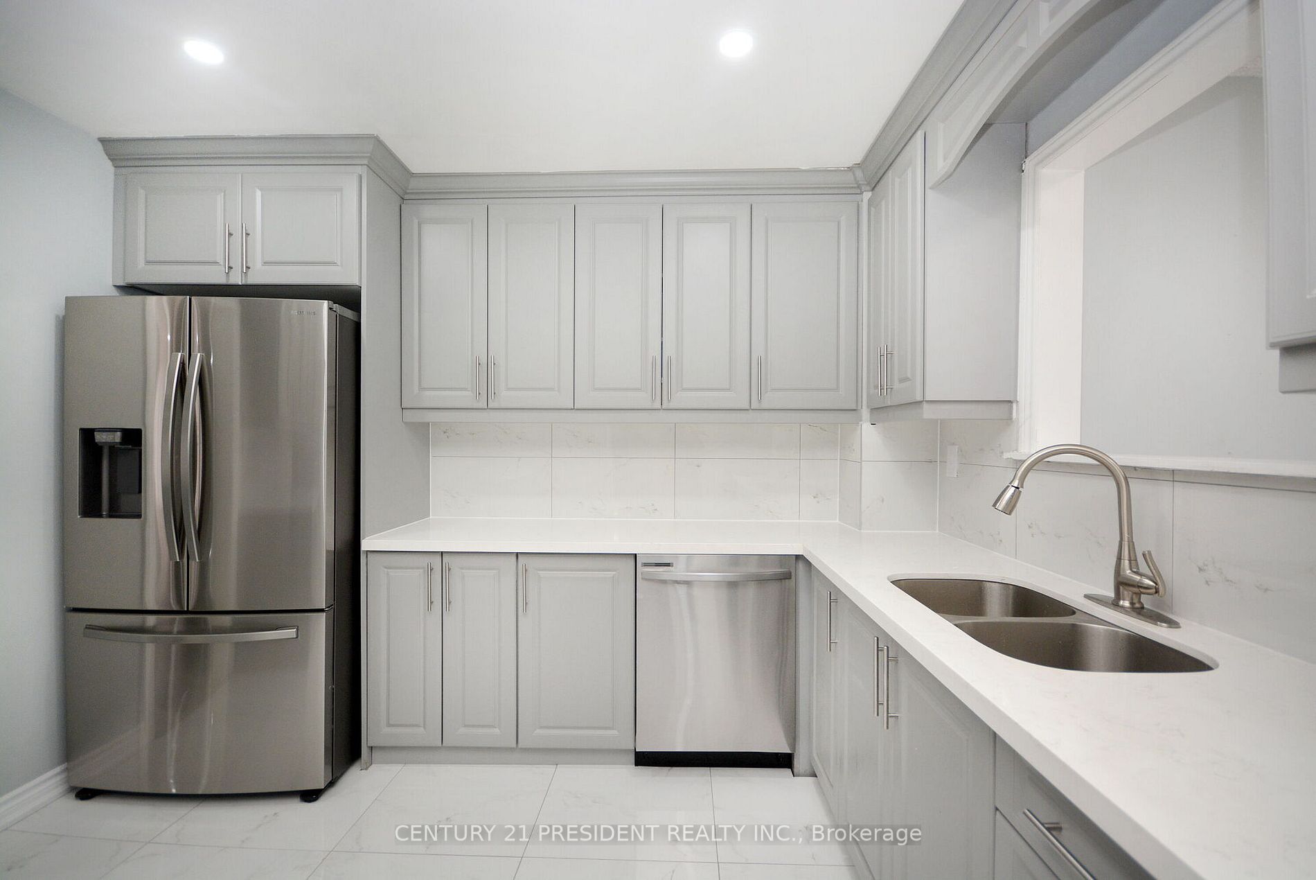 48 Evesham Cres