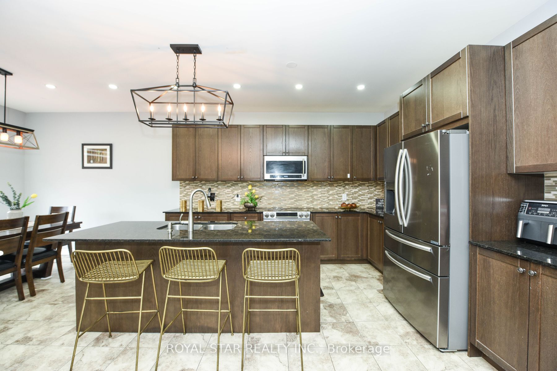 111 Fawnridge Rd