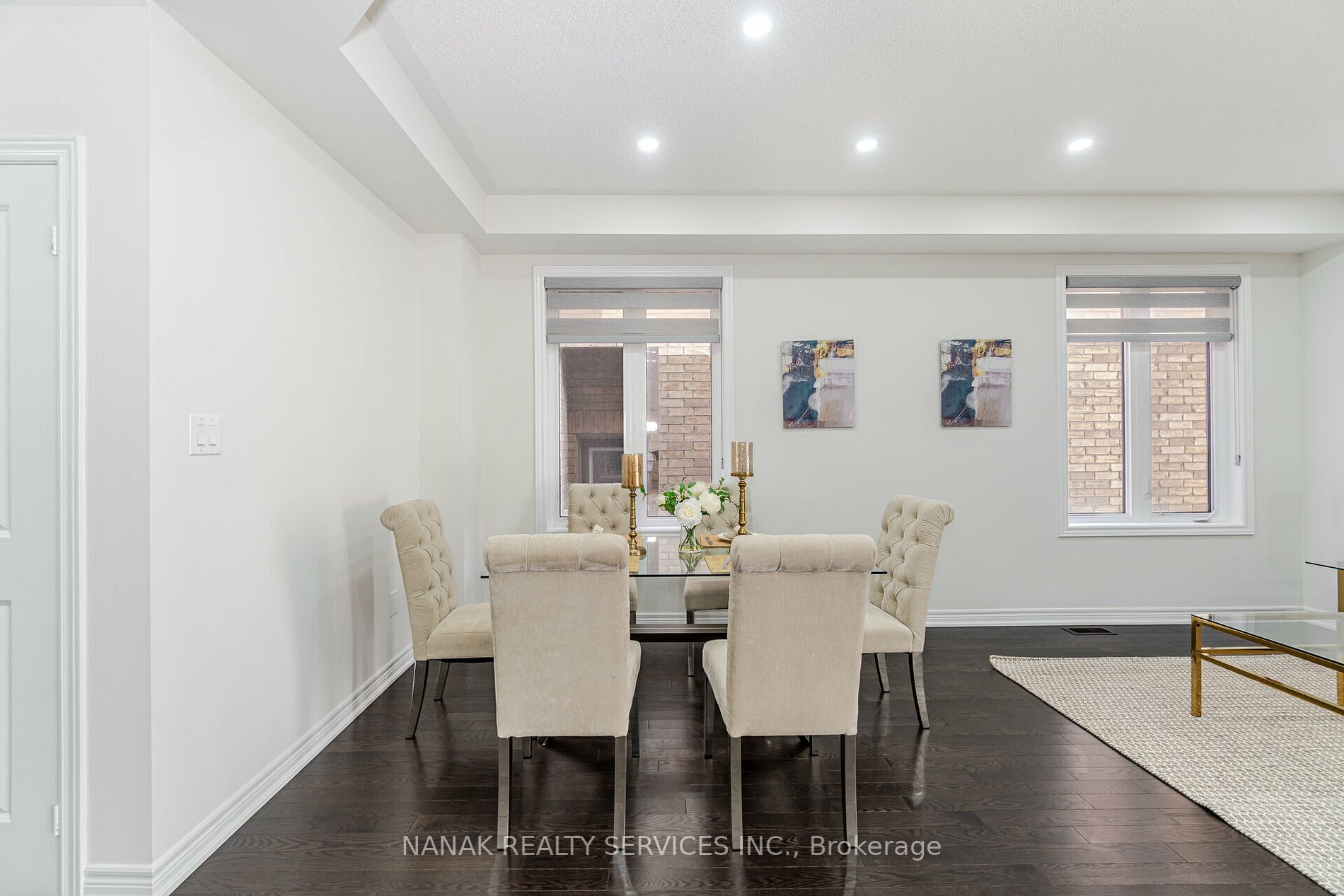 552 Brisdale Dr