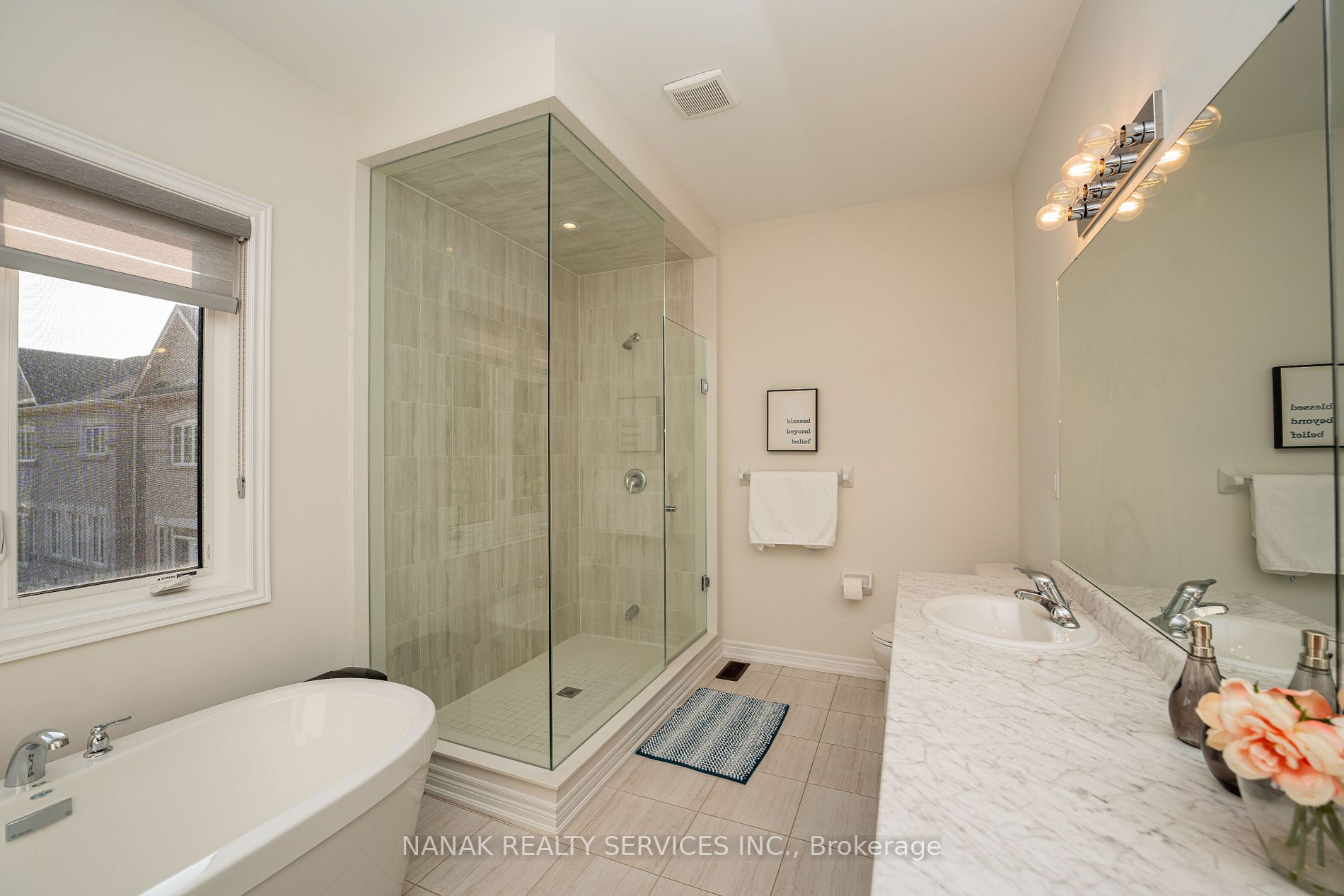 552 Brisdale Dr