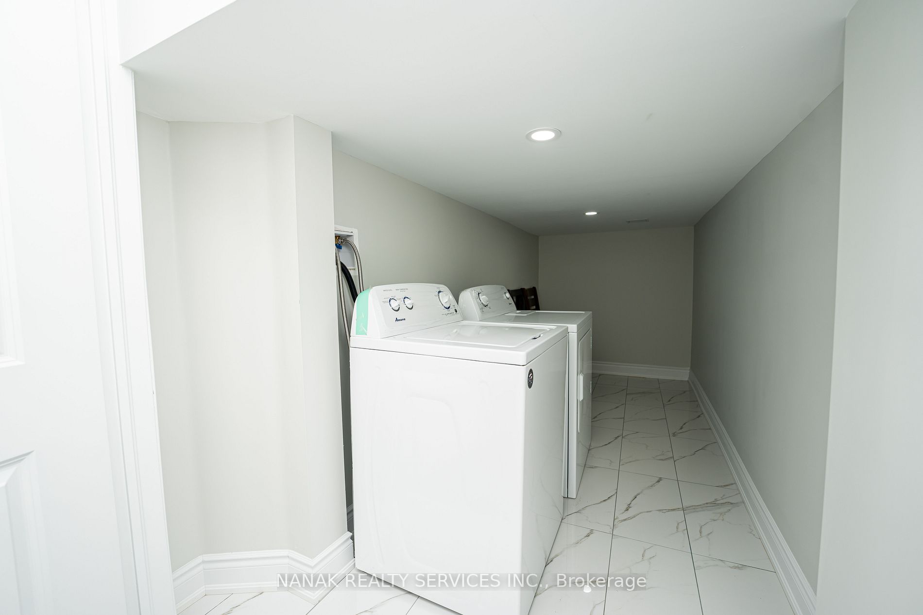 552 Brisdale Dr