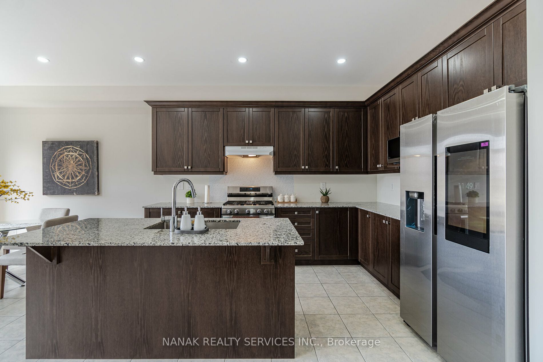 552 Brisdale Dr