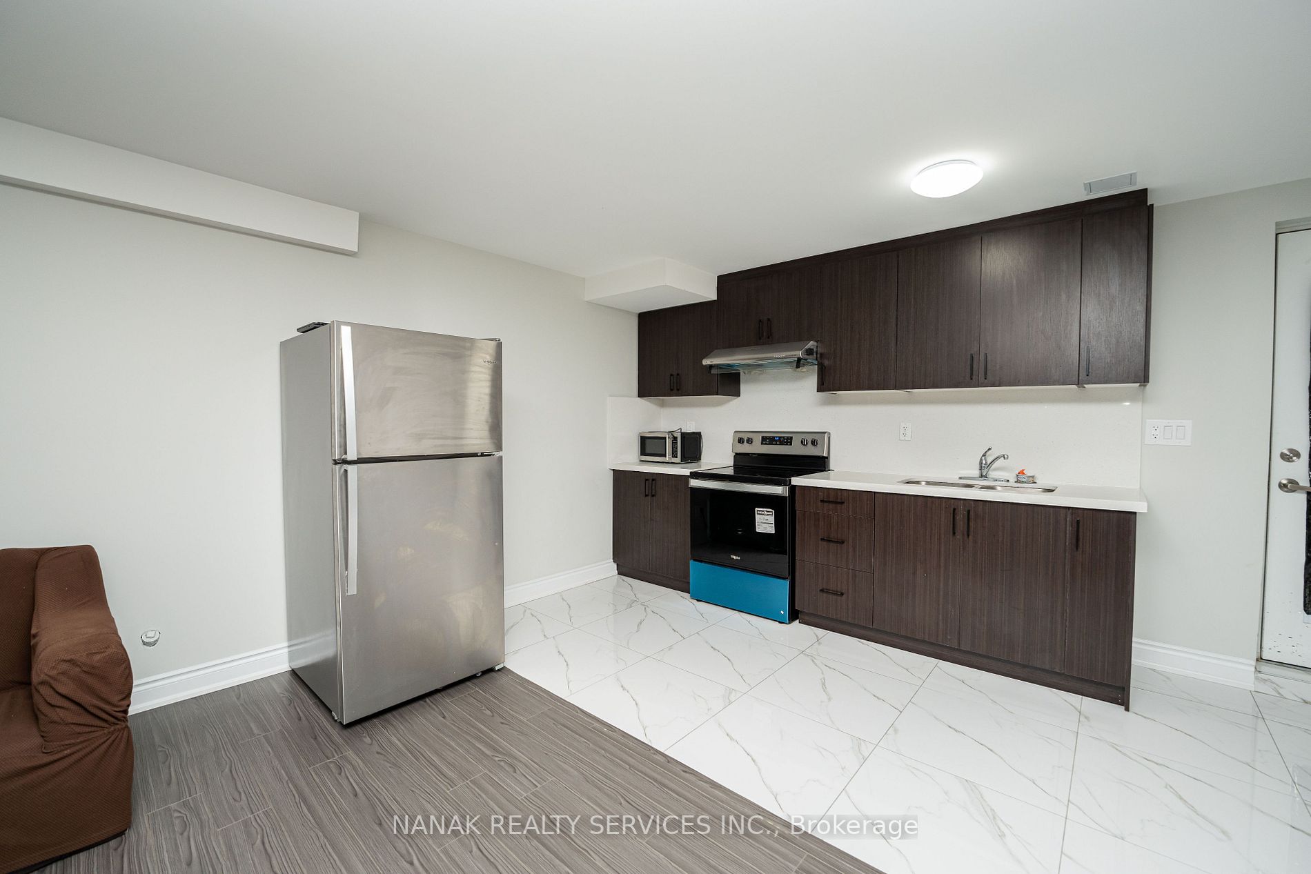 552 Brisdale Dr