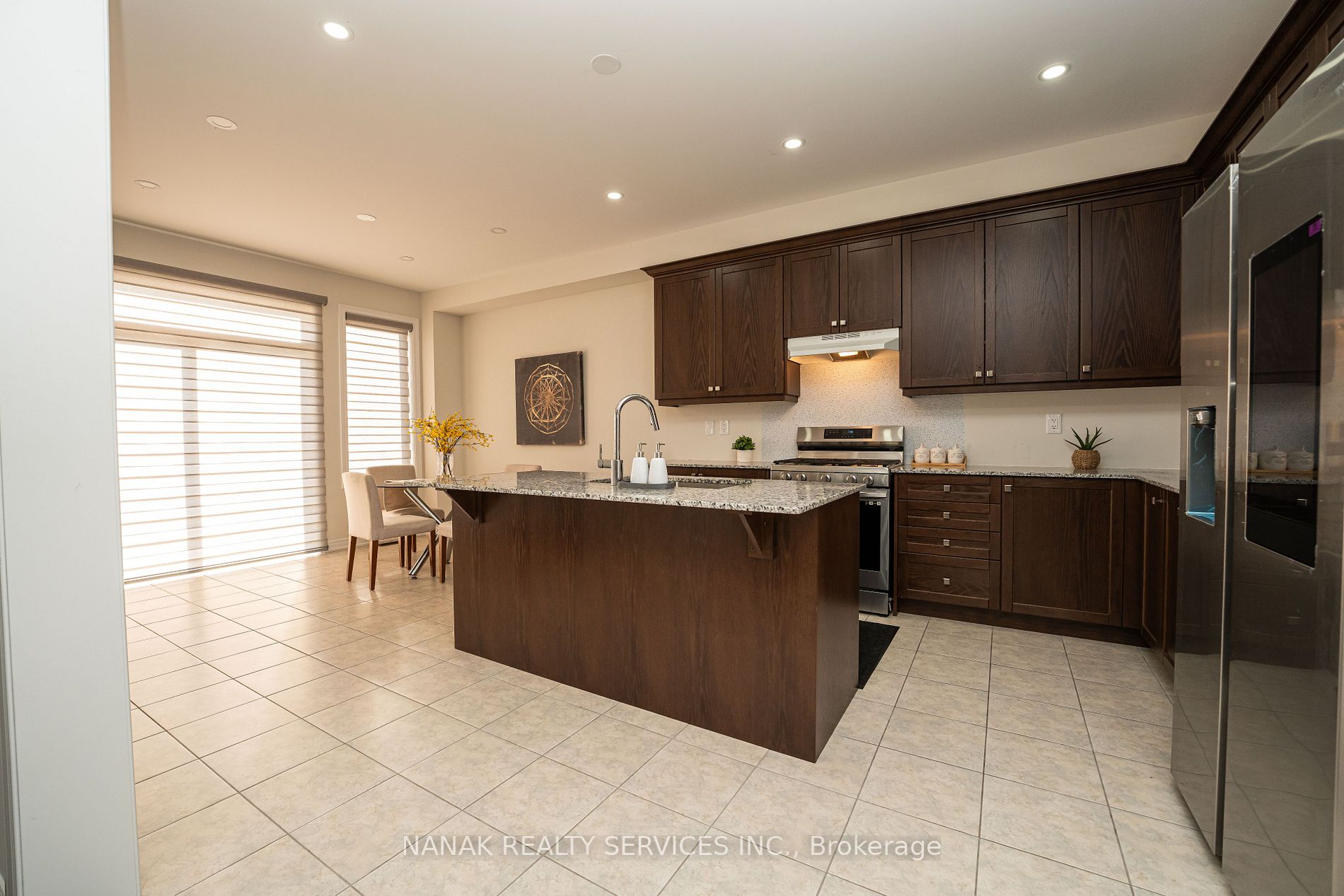 552 Brisdale Dr