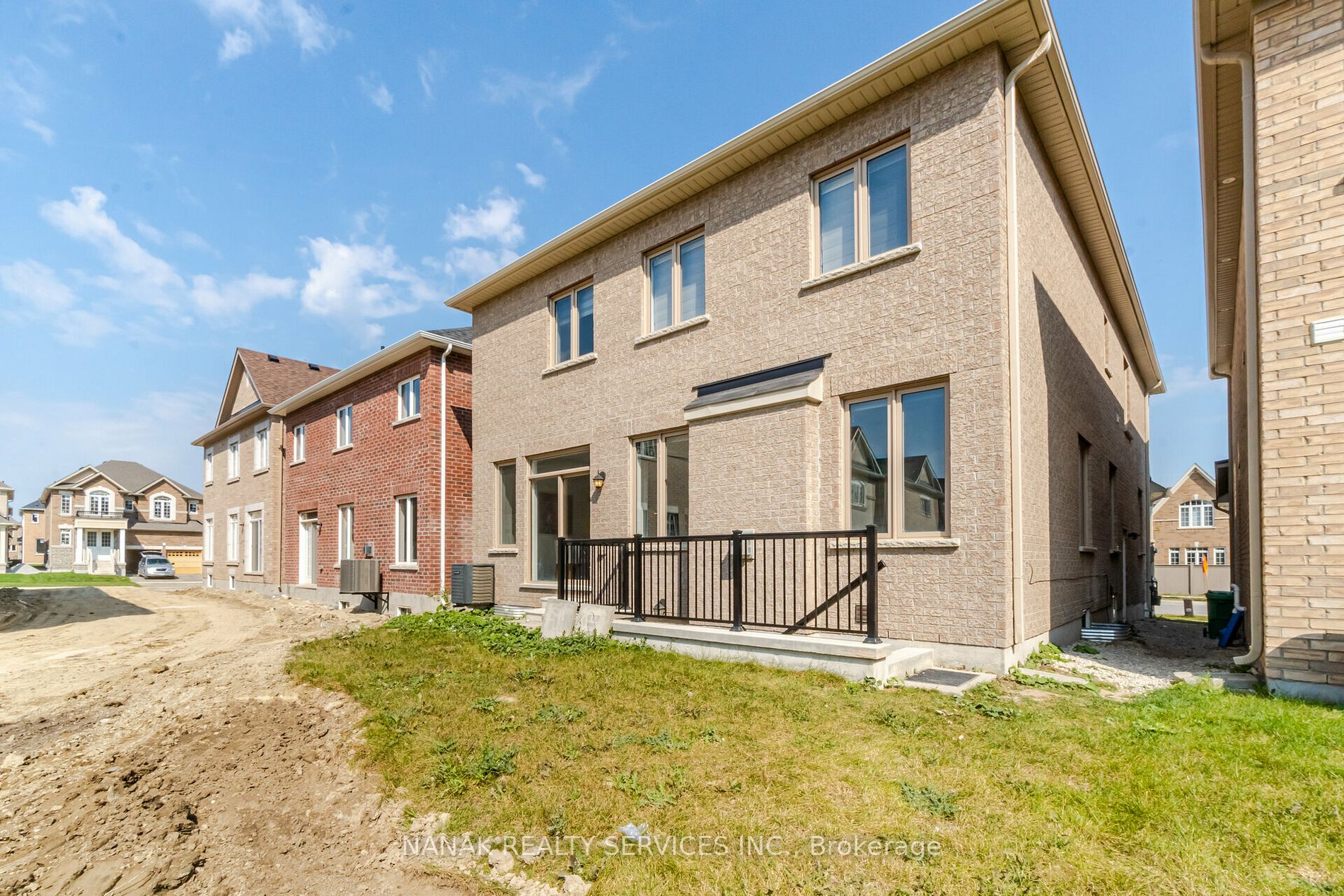 552 Brisdale Dr