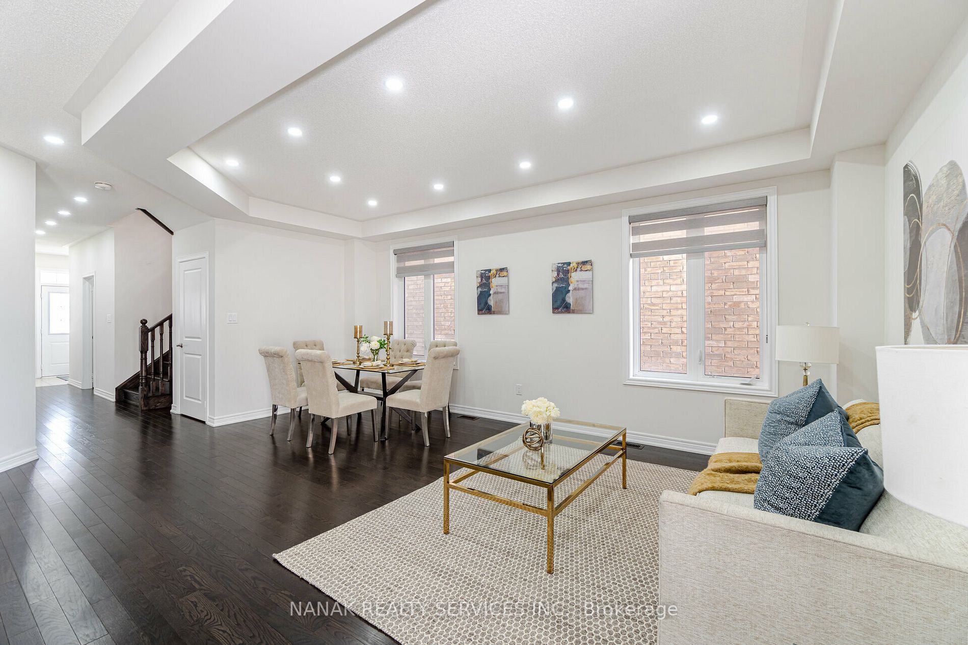 552 Brisdale Dr