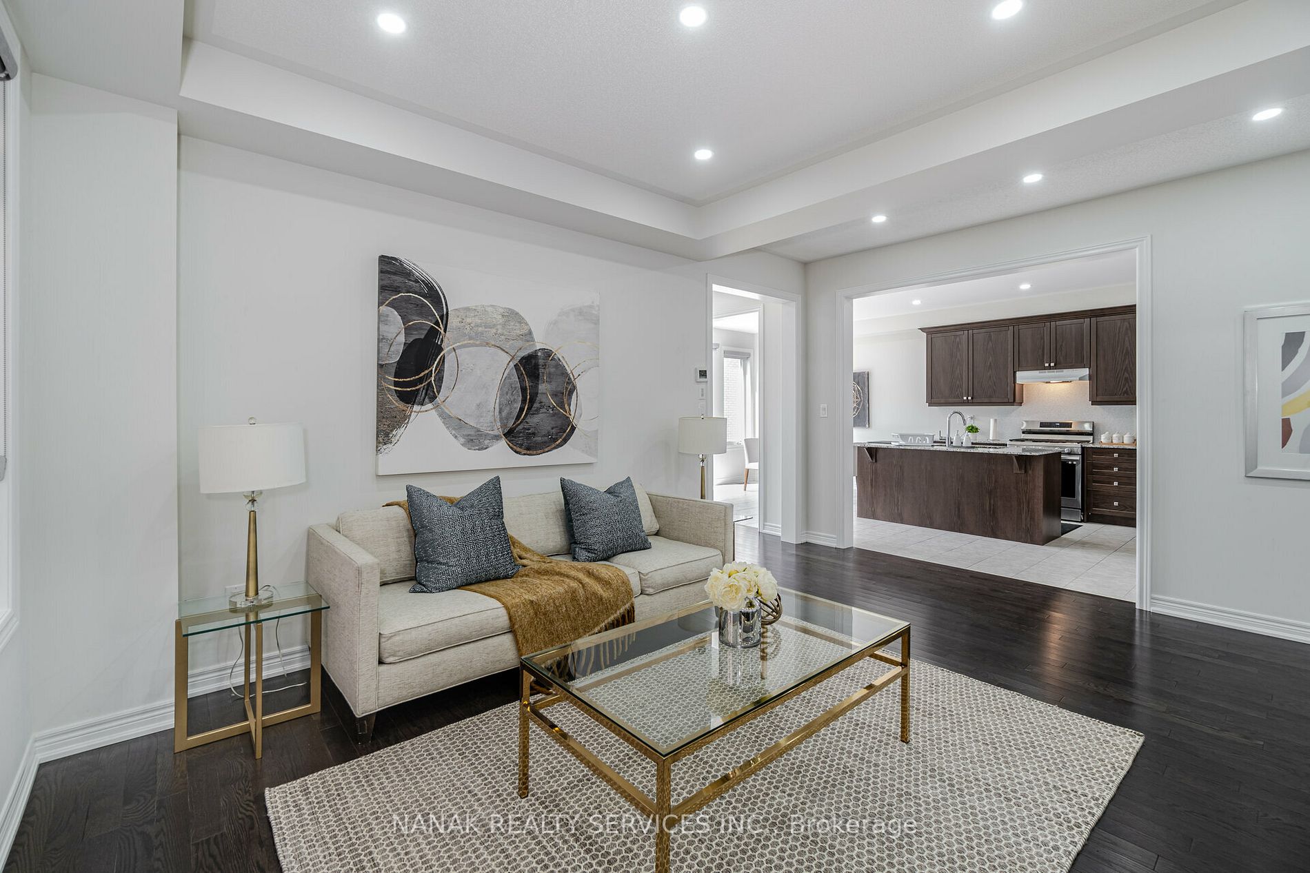 552 Brisdale Dr