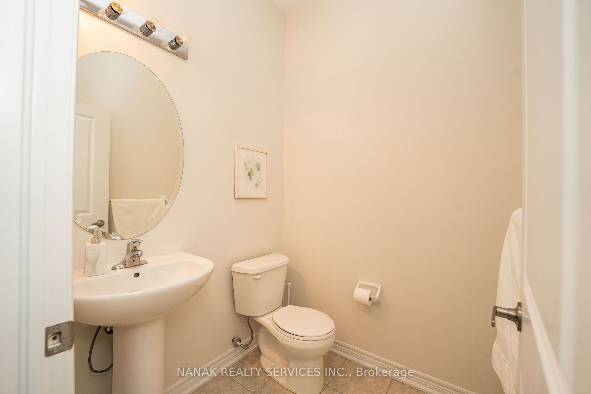 552 Brisdale Dr