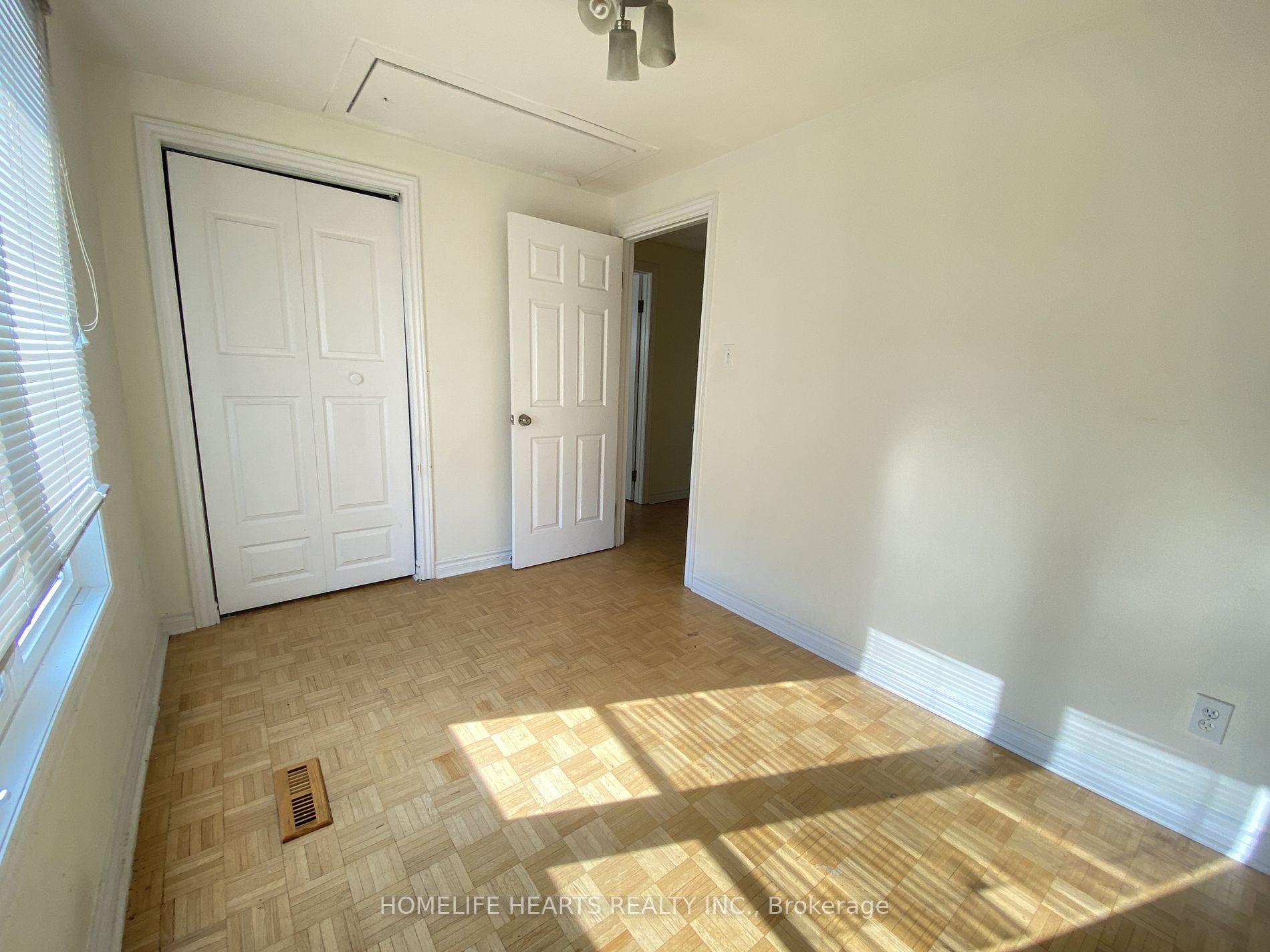 153 Bonham Boulevard