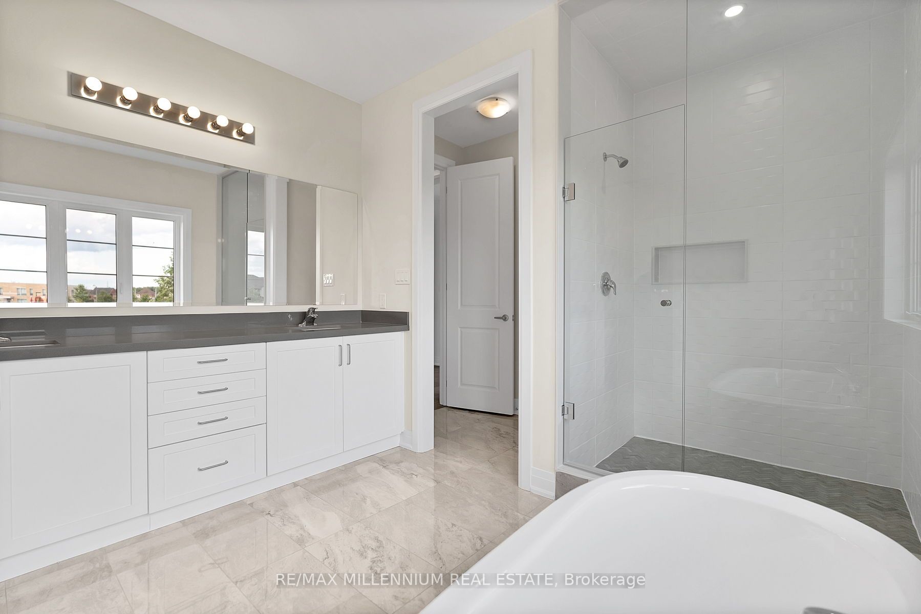 2 Catherwood Crt