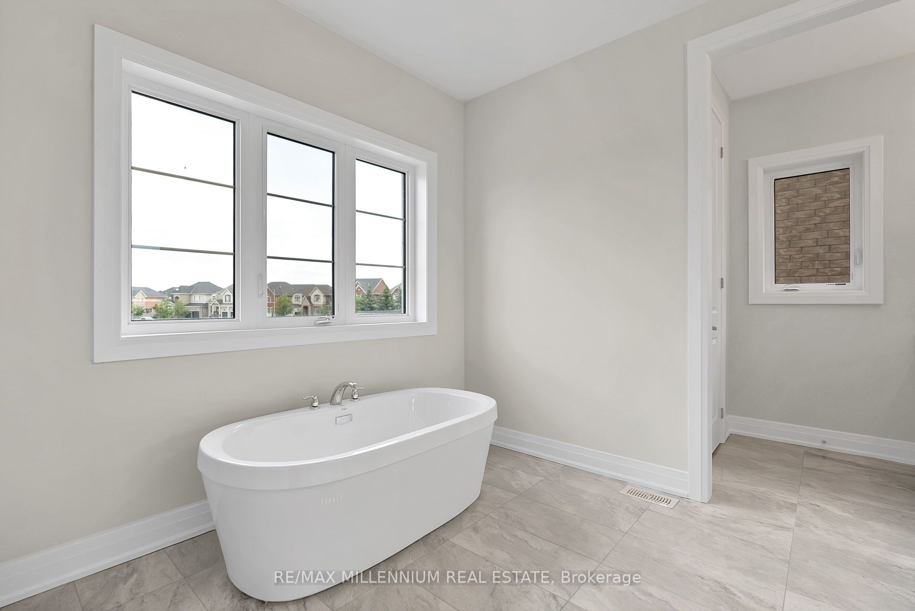 2 Catherwood Crt