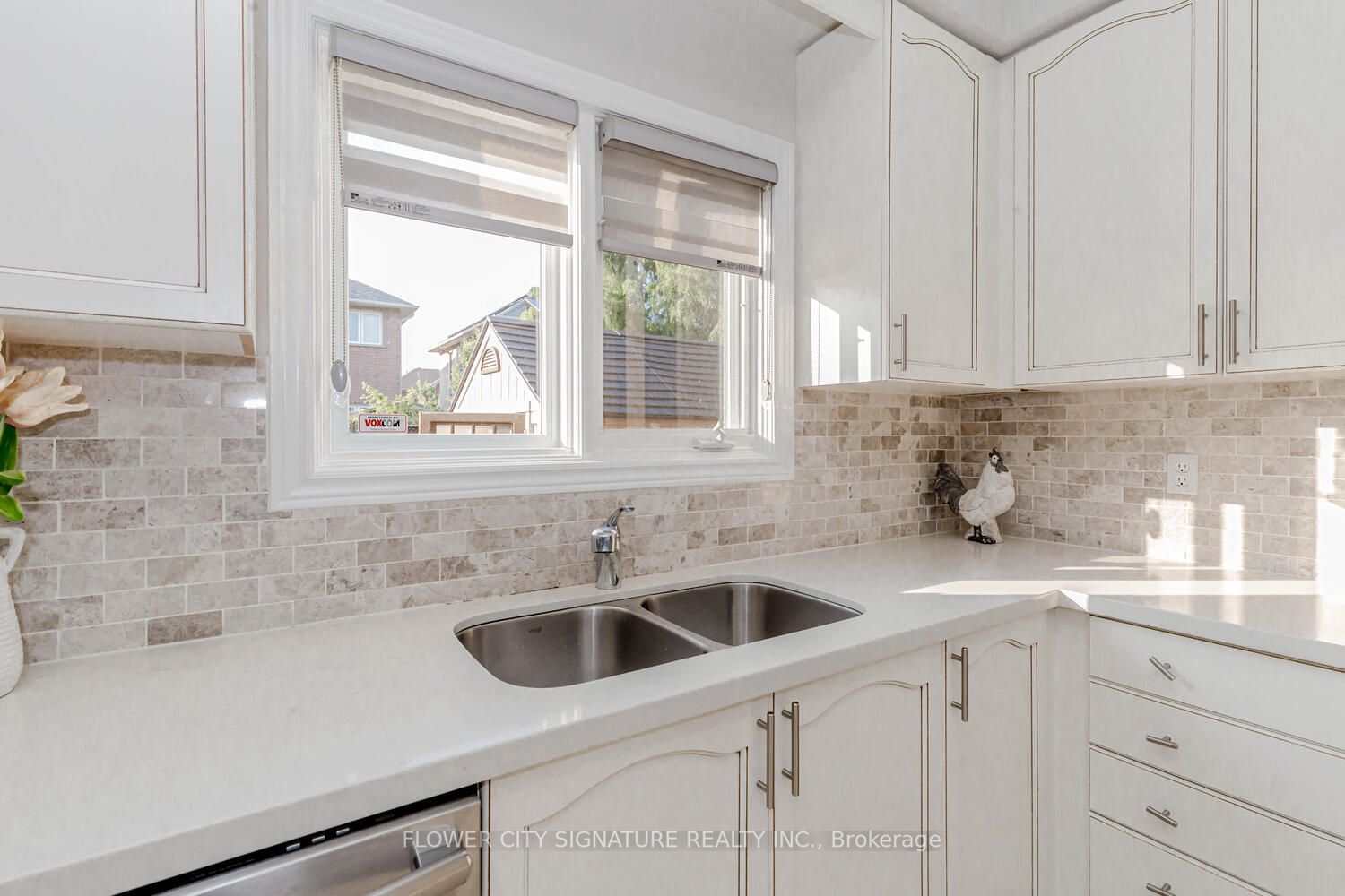 1105 Field Dr