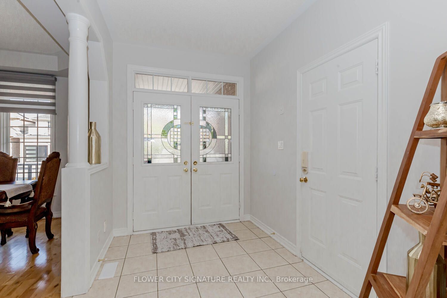 1105 Field Dr
