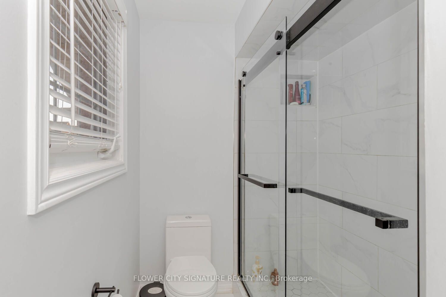 1105 Field Dr