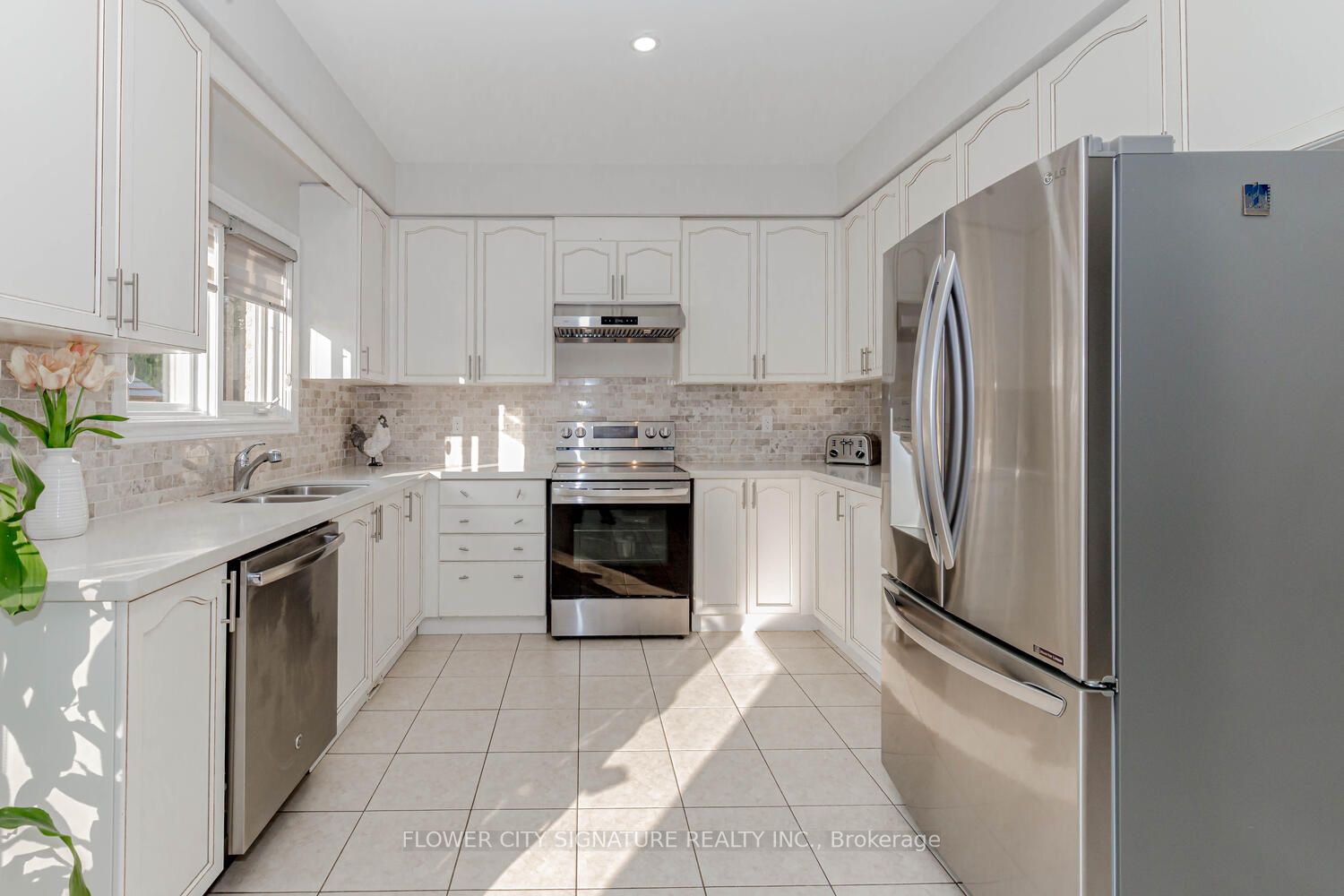 1105 Field Dr