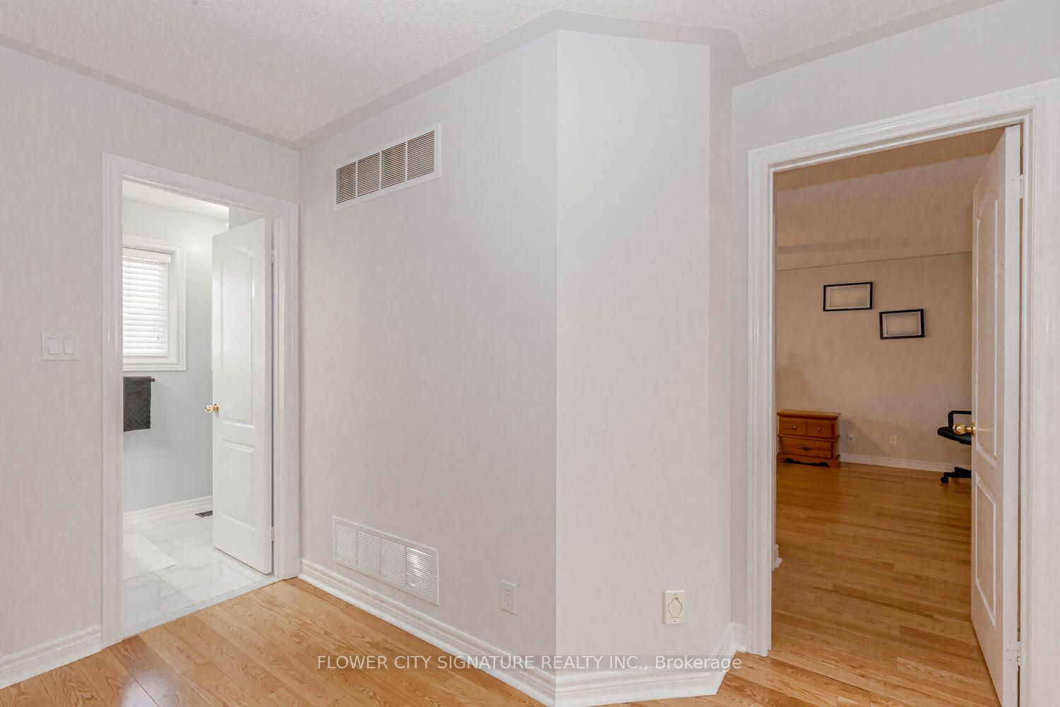 1105 Field Dr