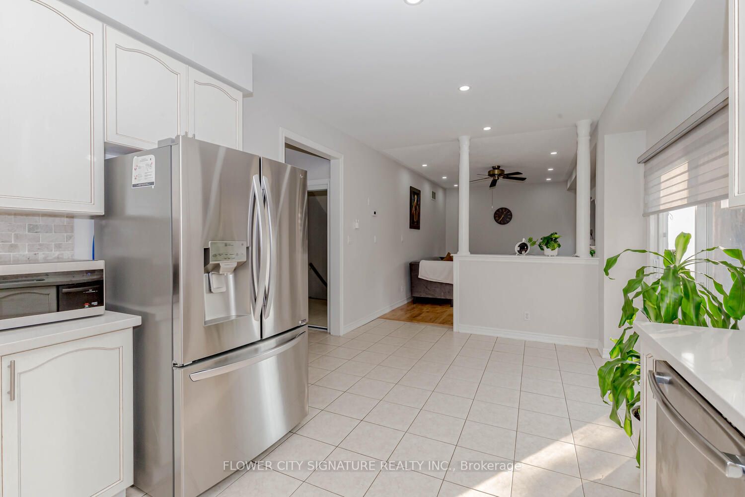 1105 Field Dr