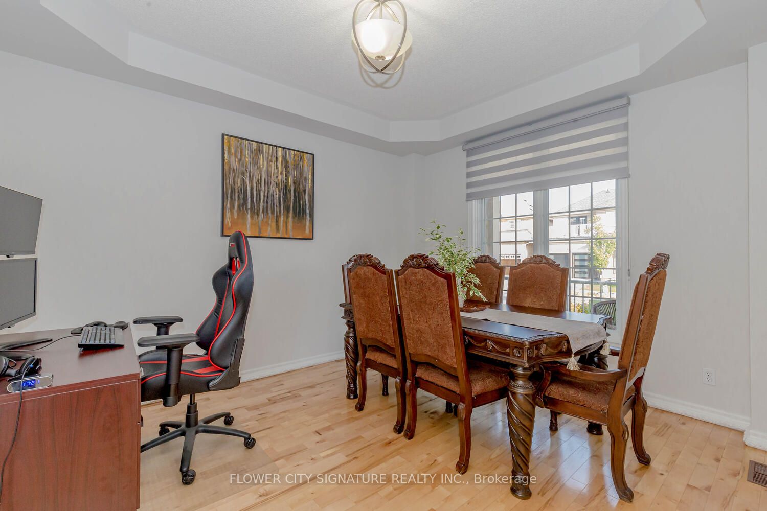 1105 Field Dr