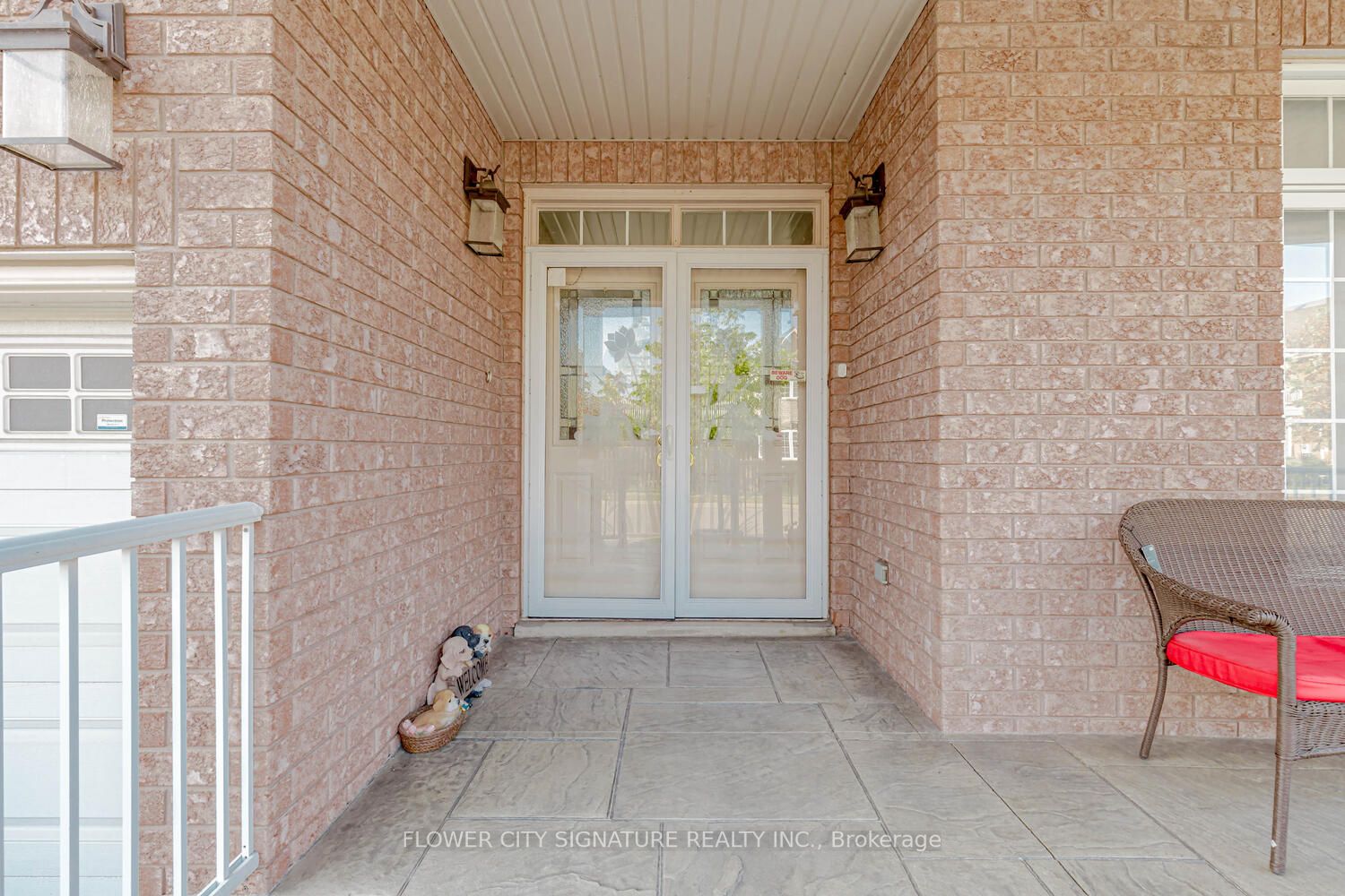 1105 Field Dr