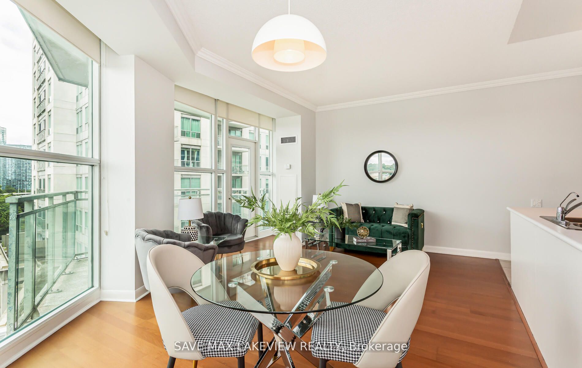 2067 Lake Shore Blvd W, #601