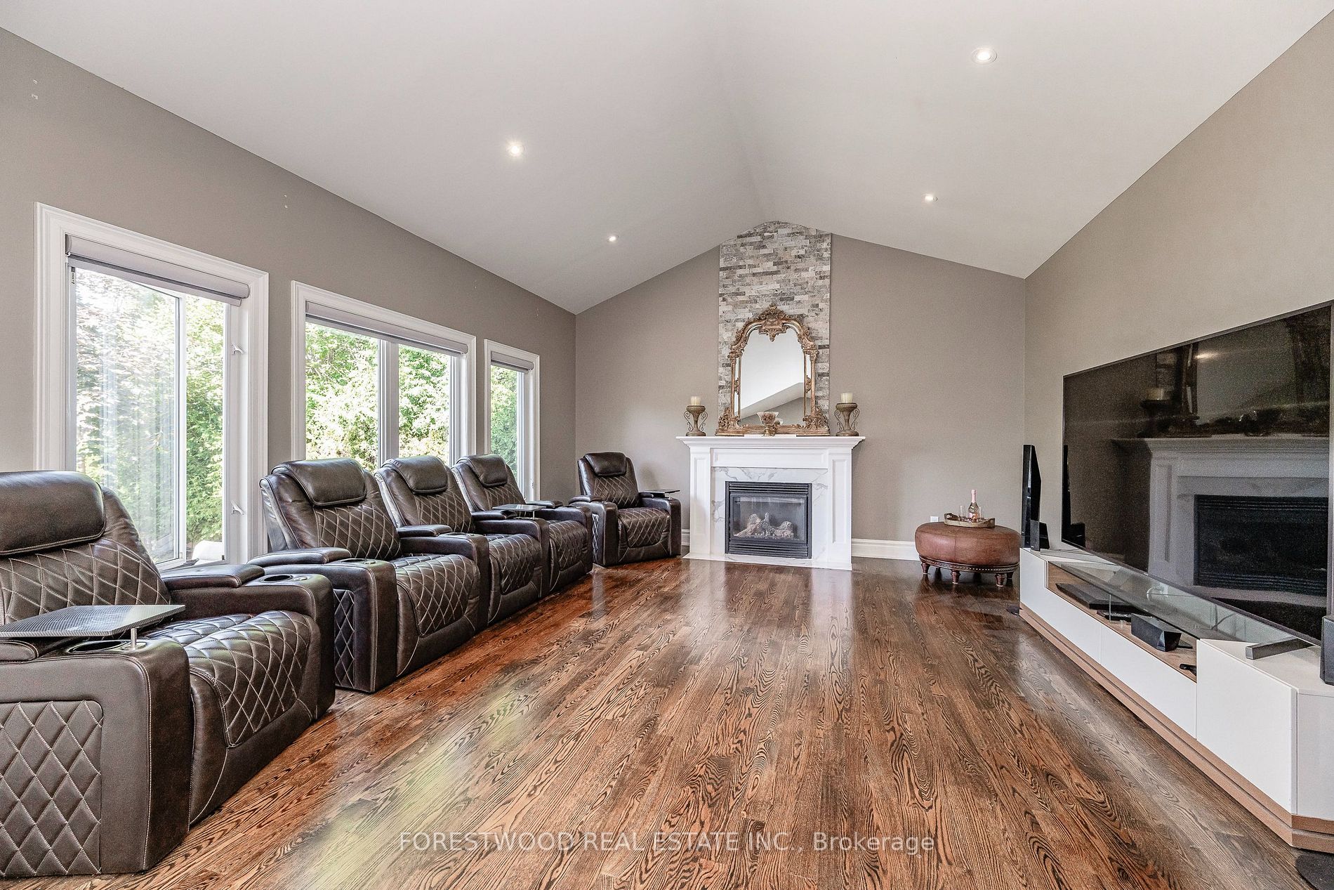 138 Winston Park Blvd