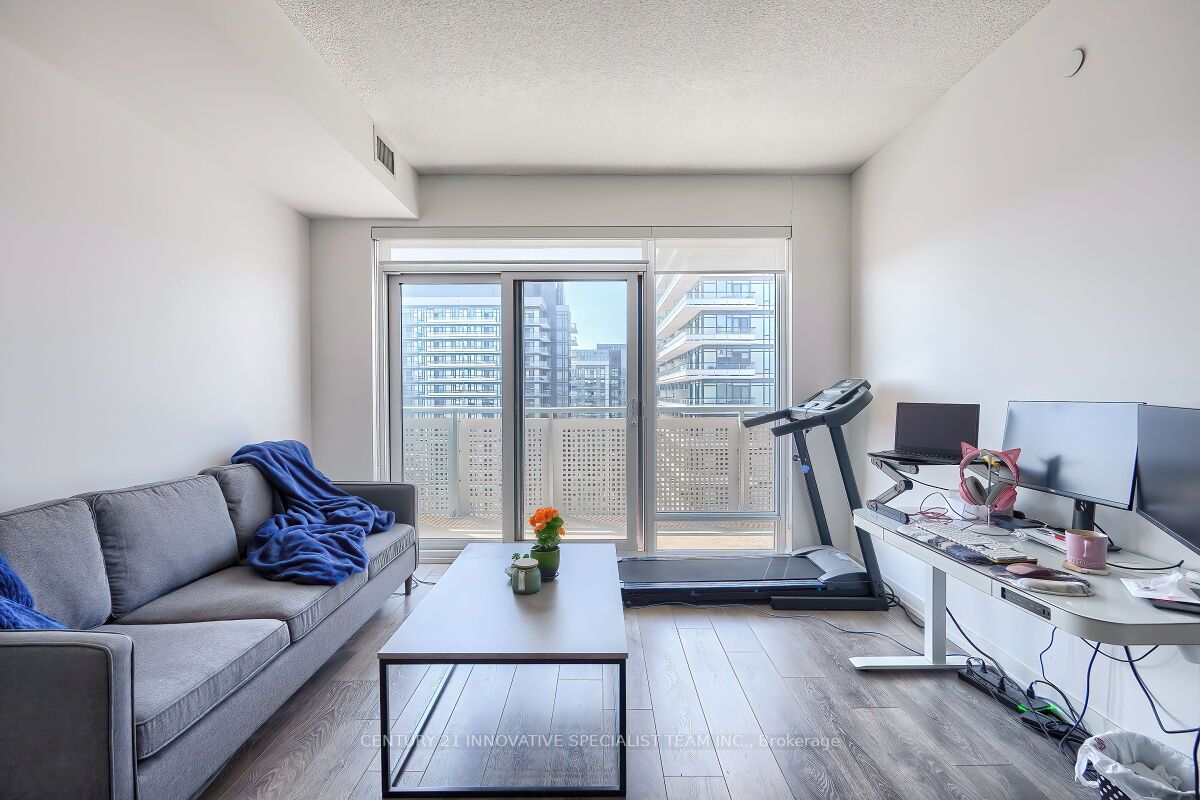 2520 Eglinton Ave W, #1803