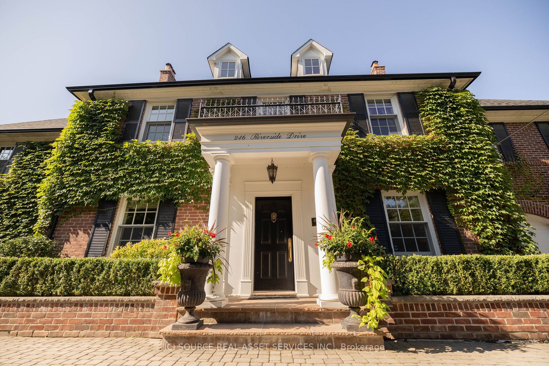 246 Riverside Dr