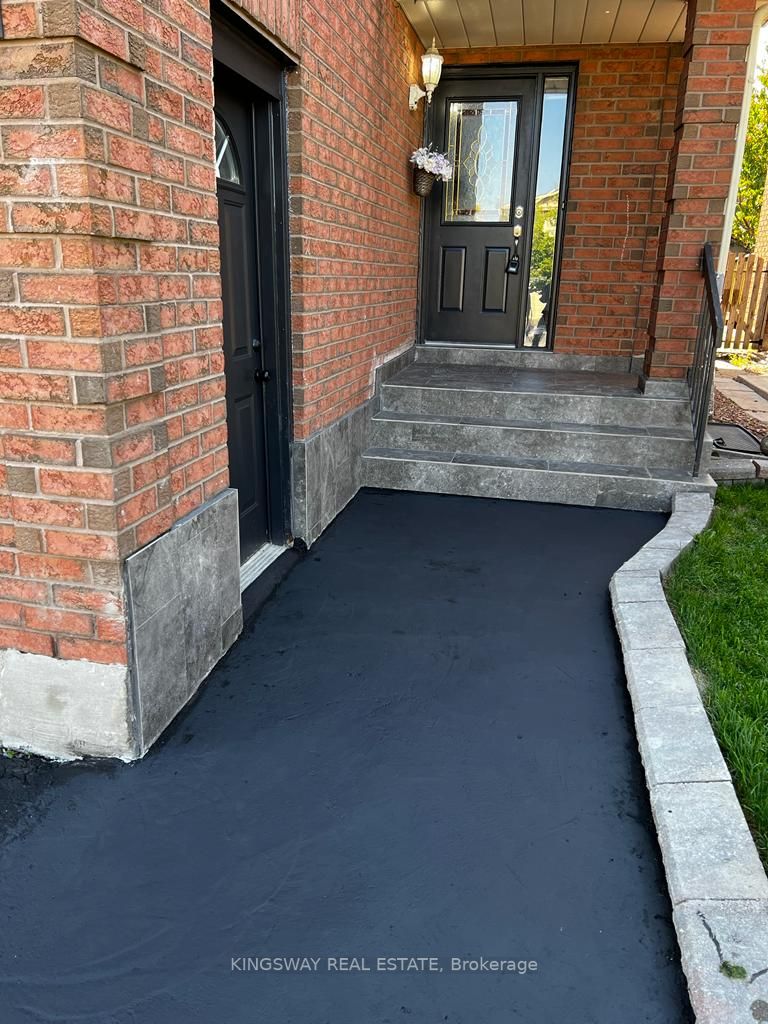 38 Solway Ave