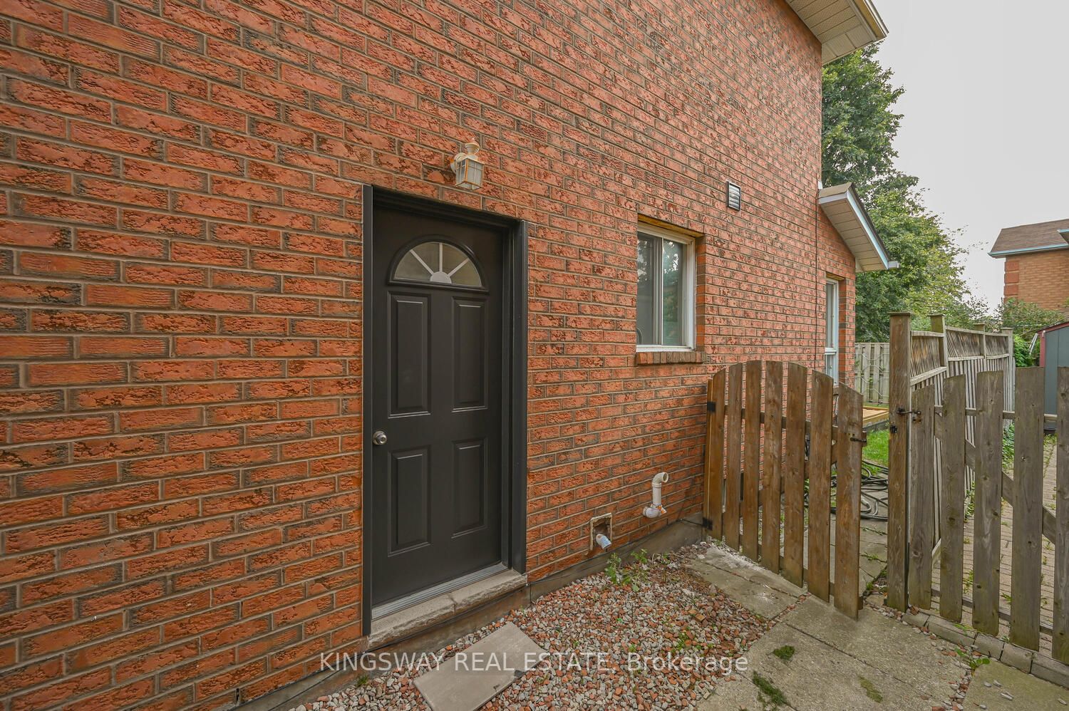 38 Solway Ave