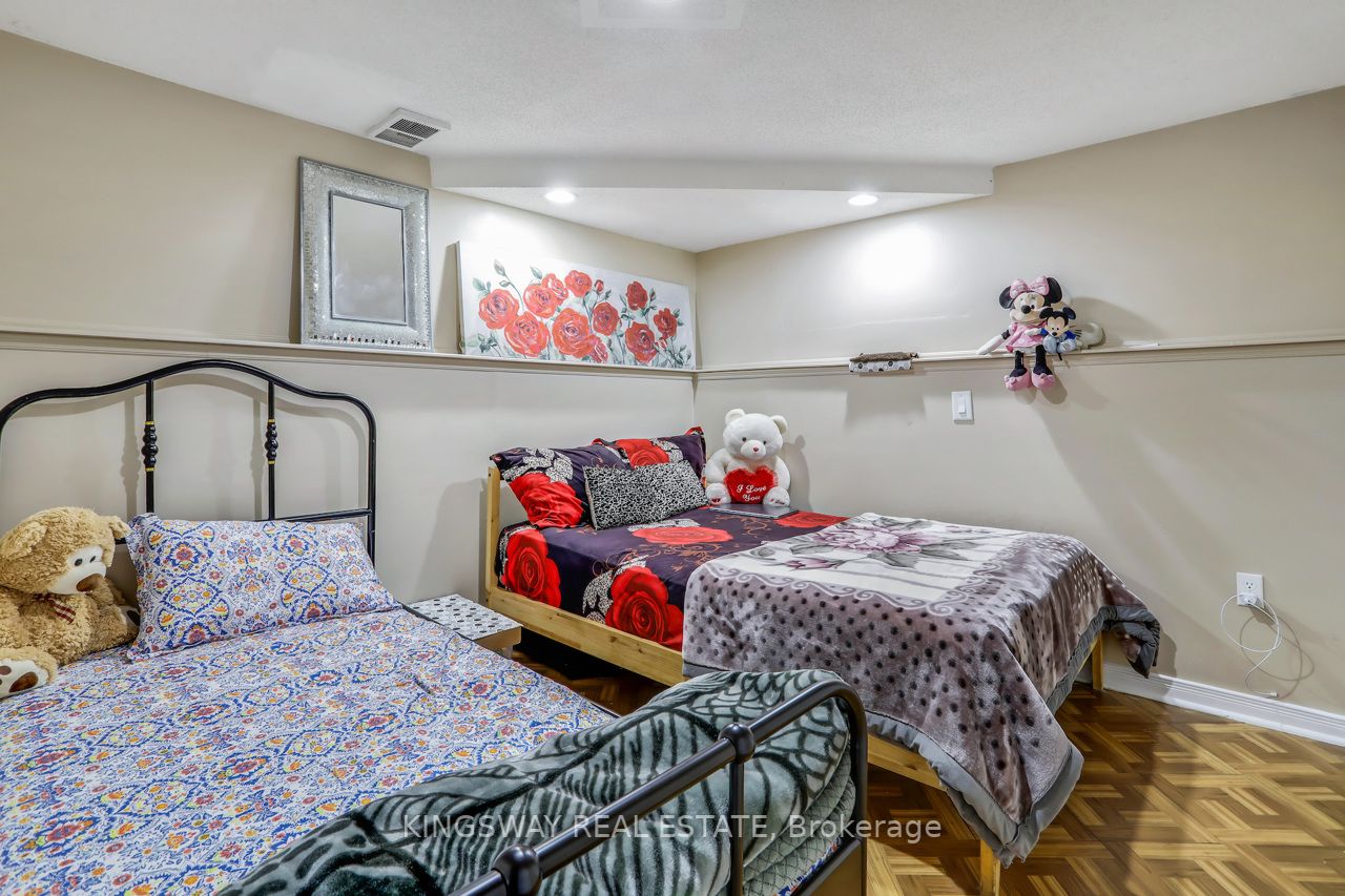 38 Solway Ave