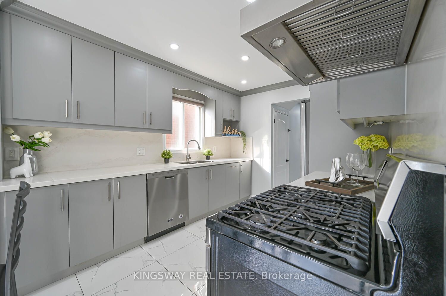 38 Solway Ave