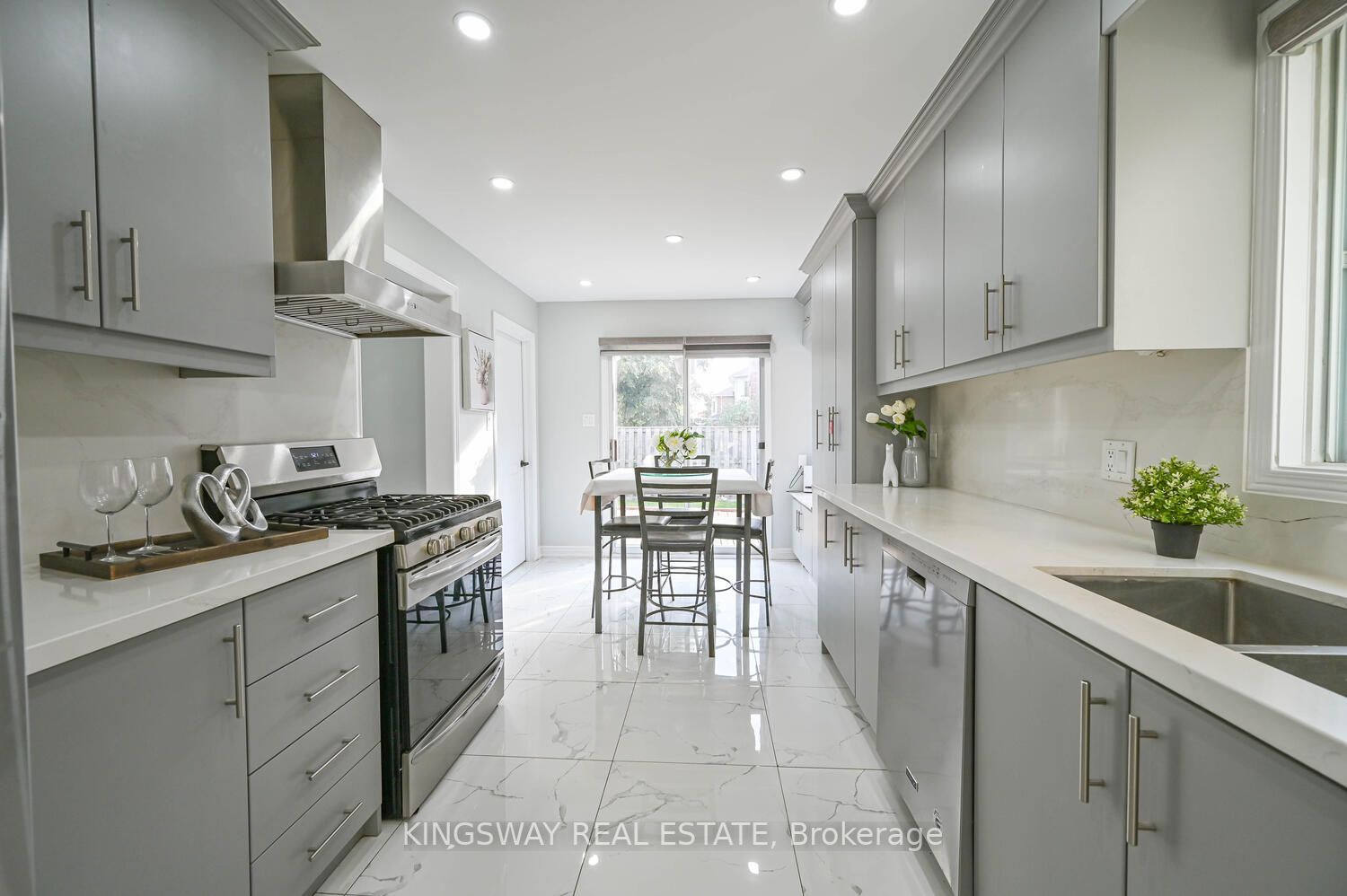 38 Solway Ave
