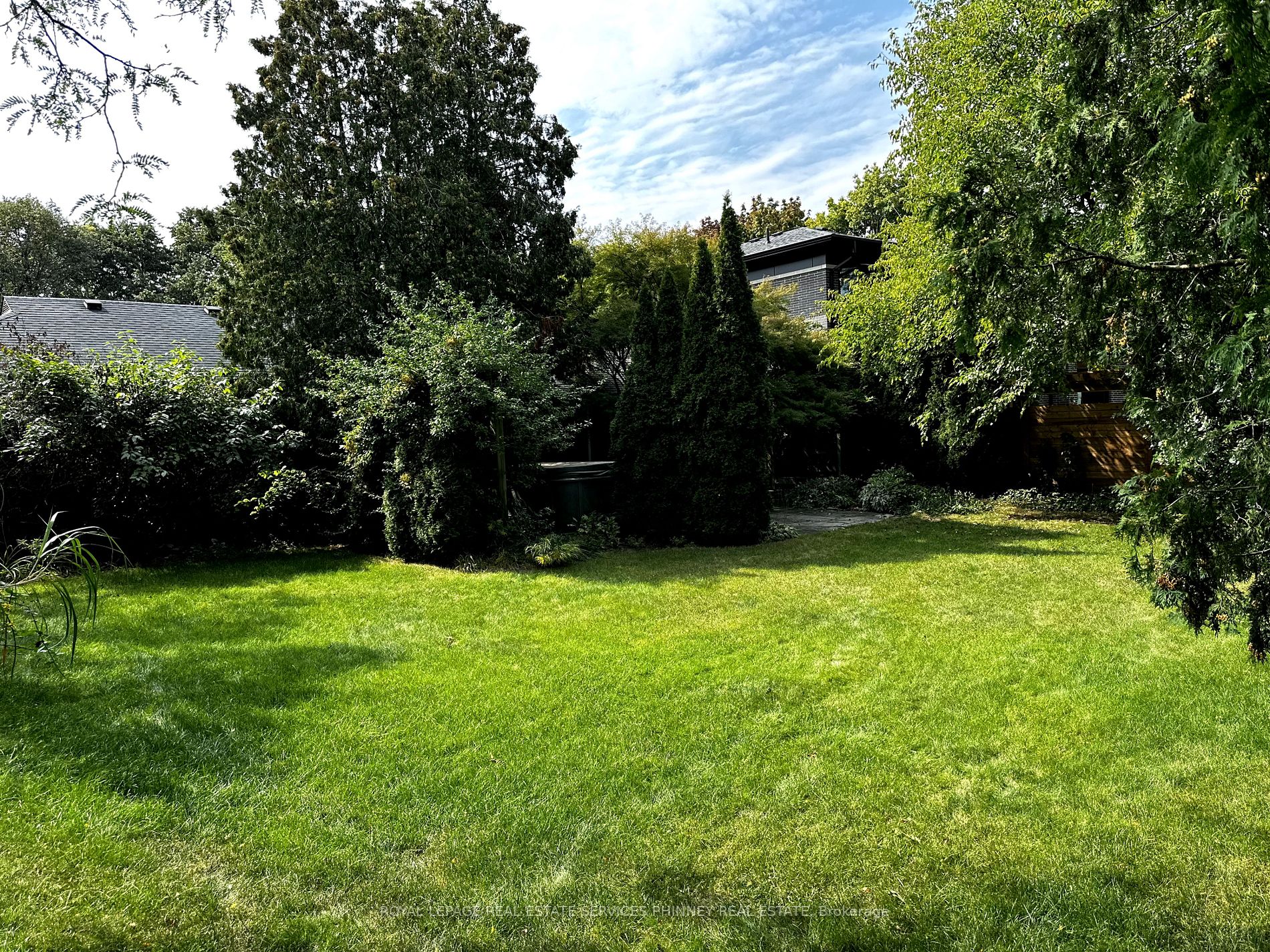 104 Valecrest Dr