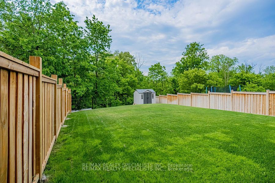 5 West Branch Dr