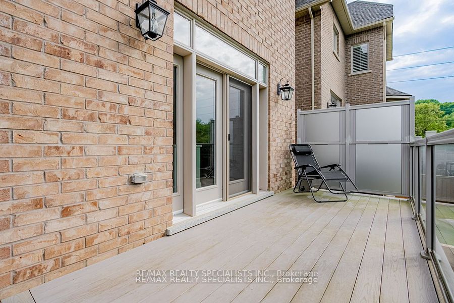 5 West Branch Dr