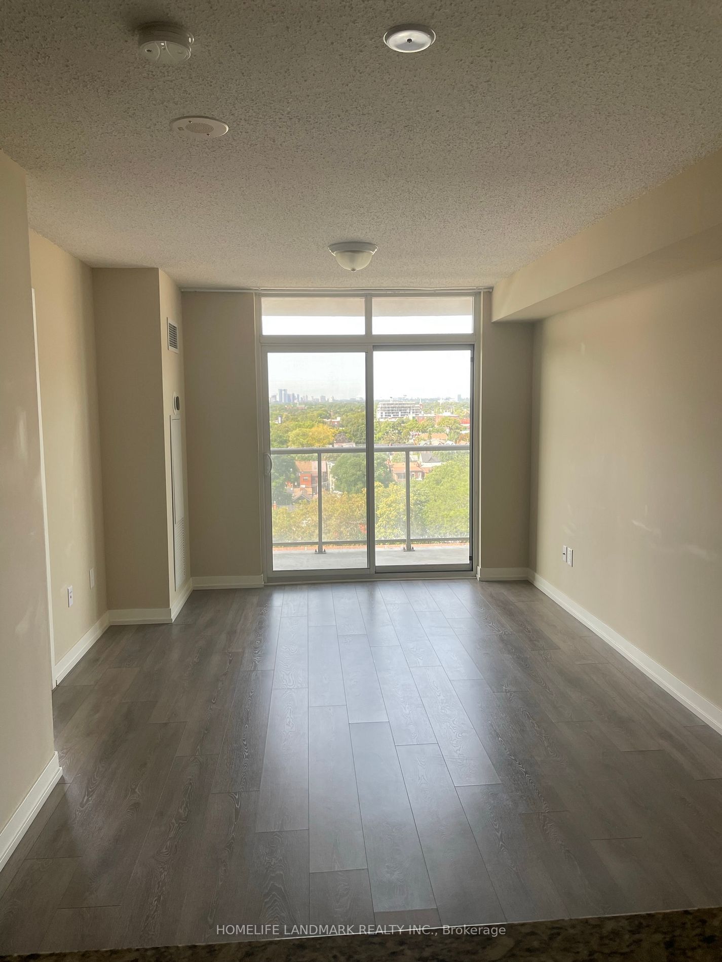 812 Lansdowne Ave W, #1010