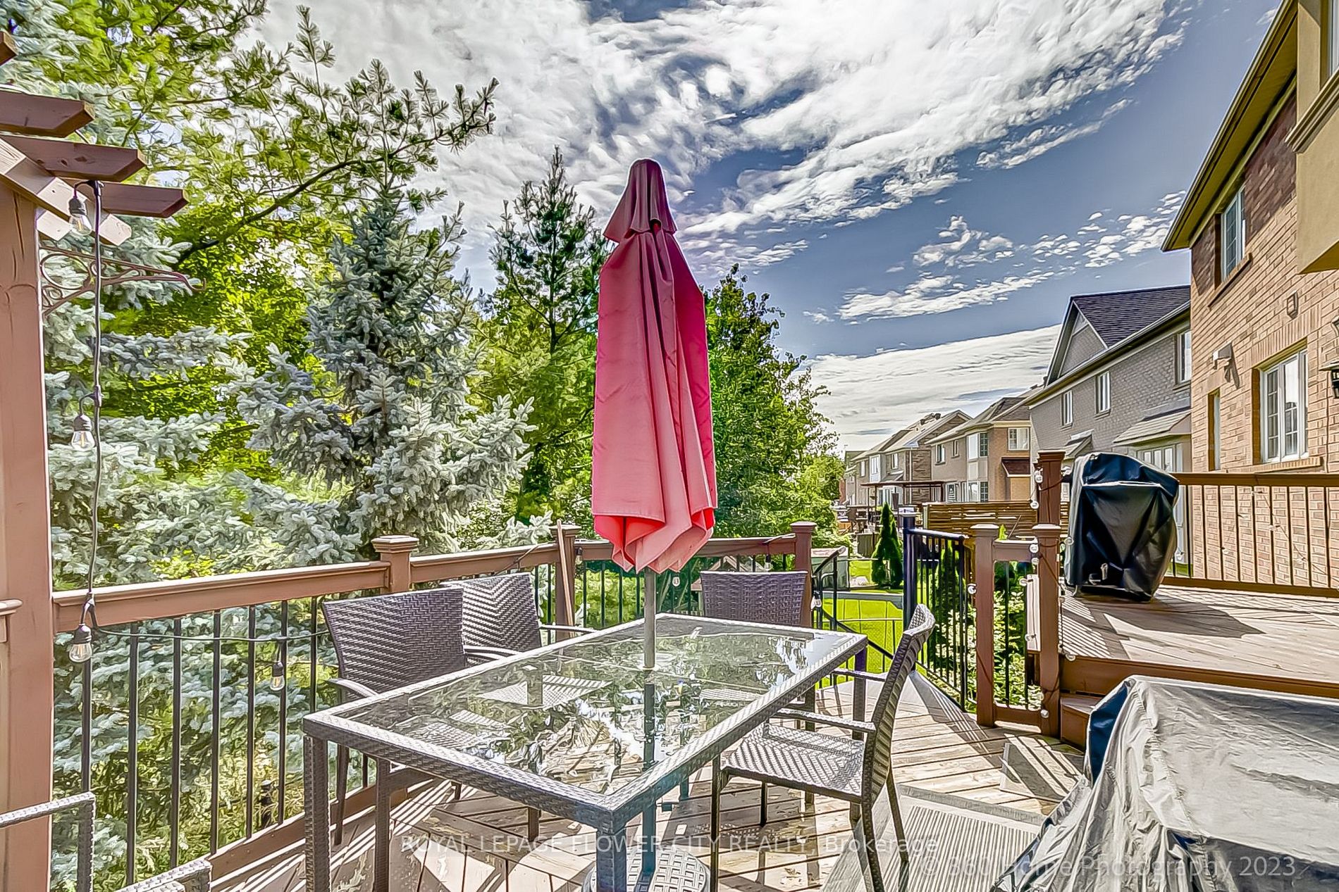98 Treeline Blvd