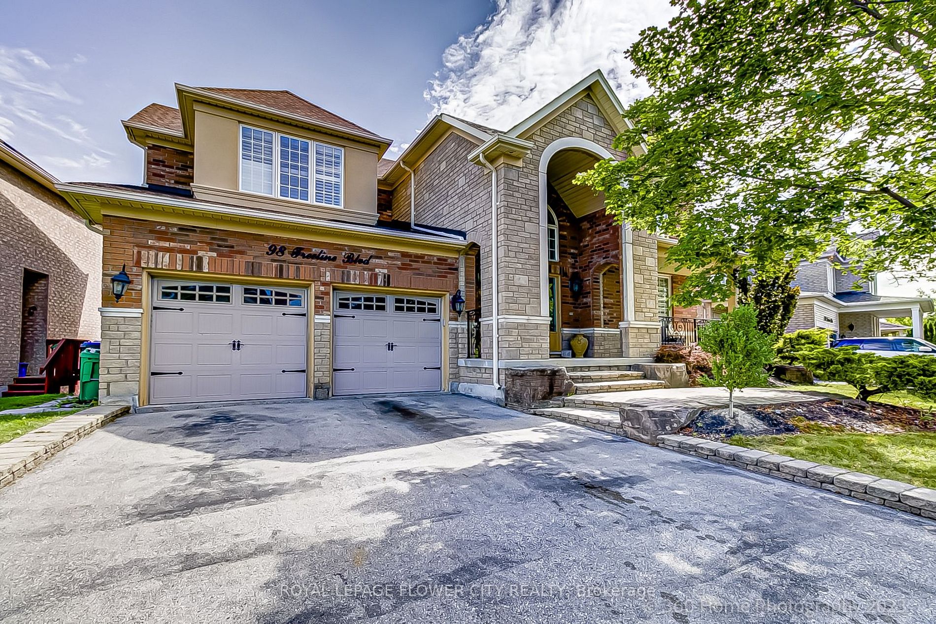 98 Treeline Blvd