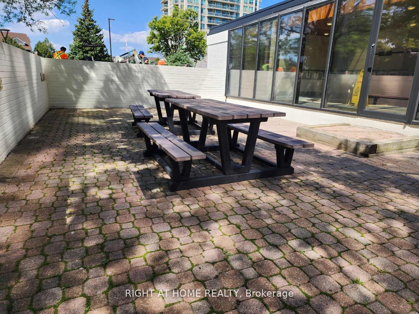 1360 Rathburn Rd E, #1104