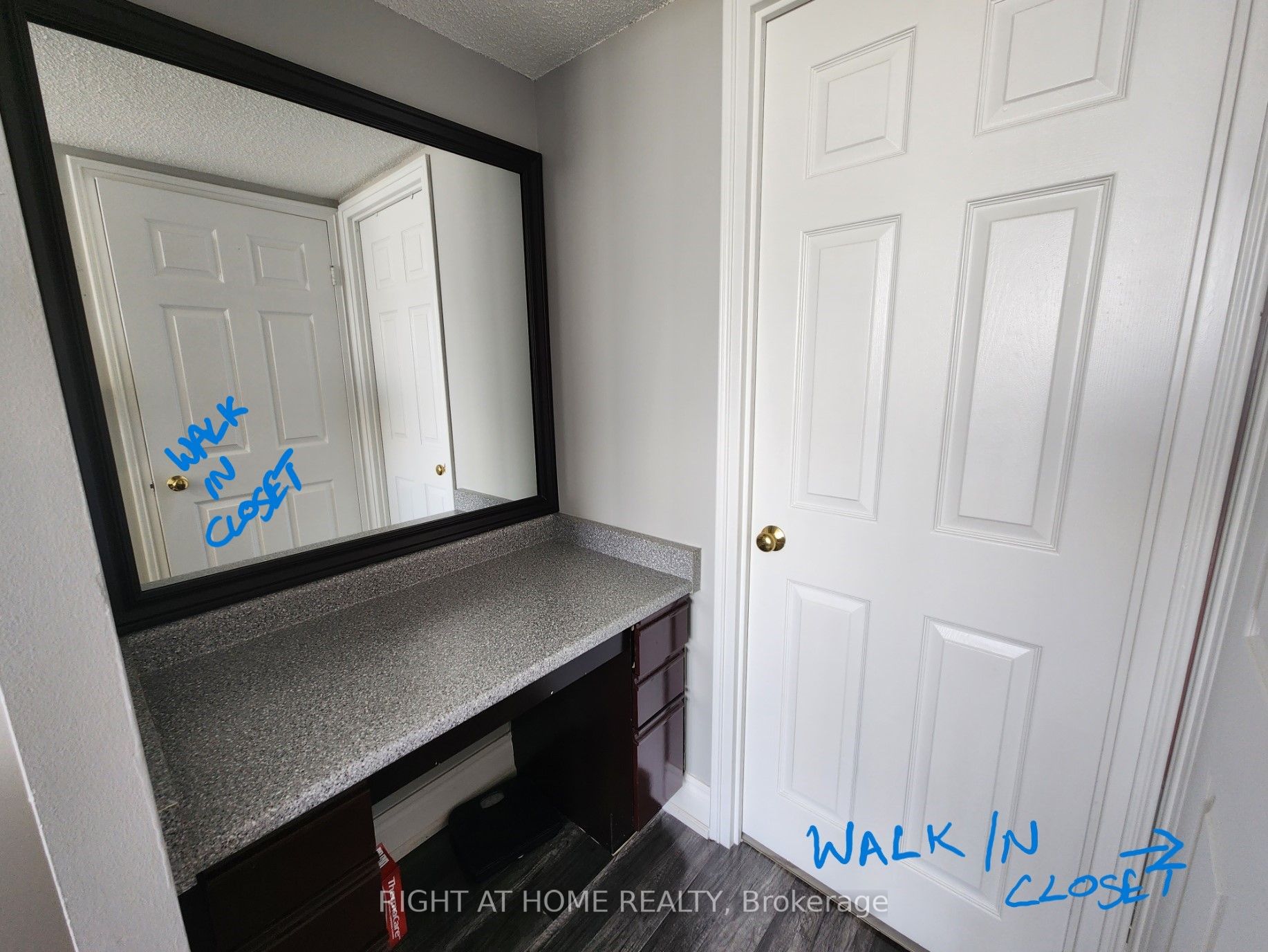 1360 Rathburn Rd E, #1104