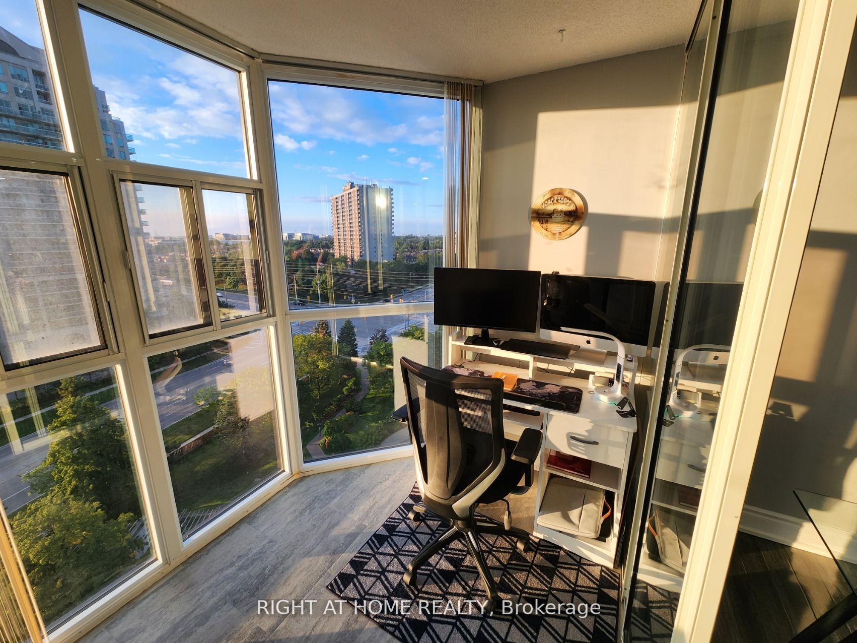 1360 Rathburn Rd E, #1104